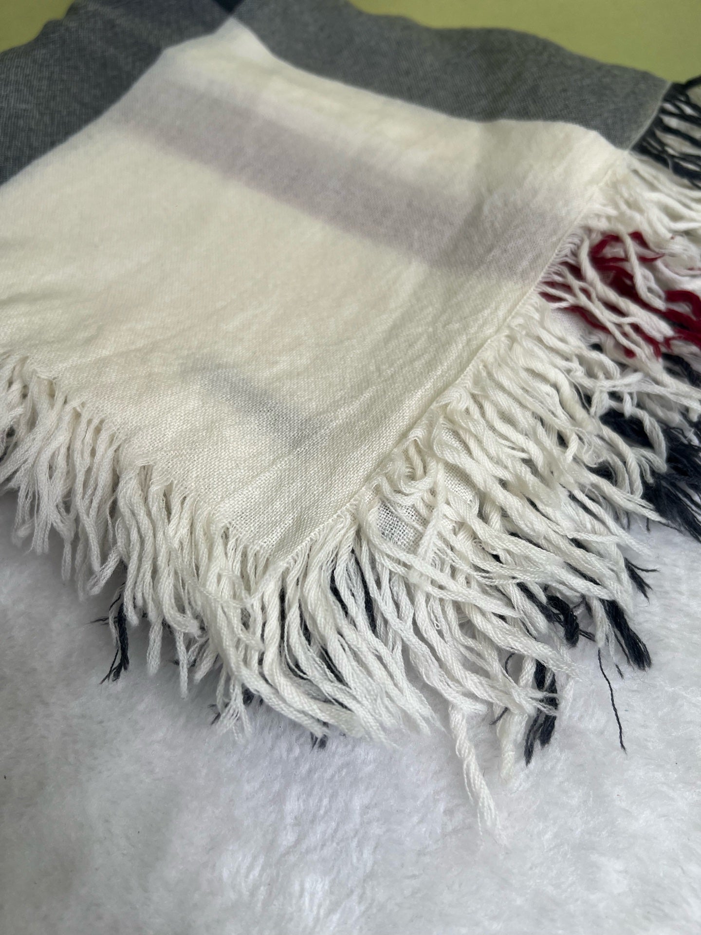 Burberry Cape / Stole