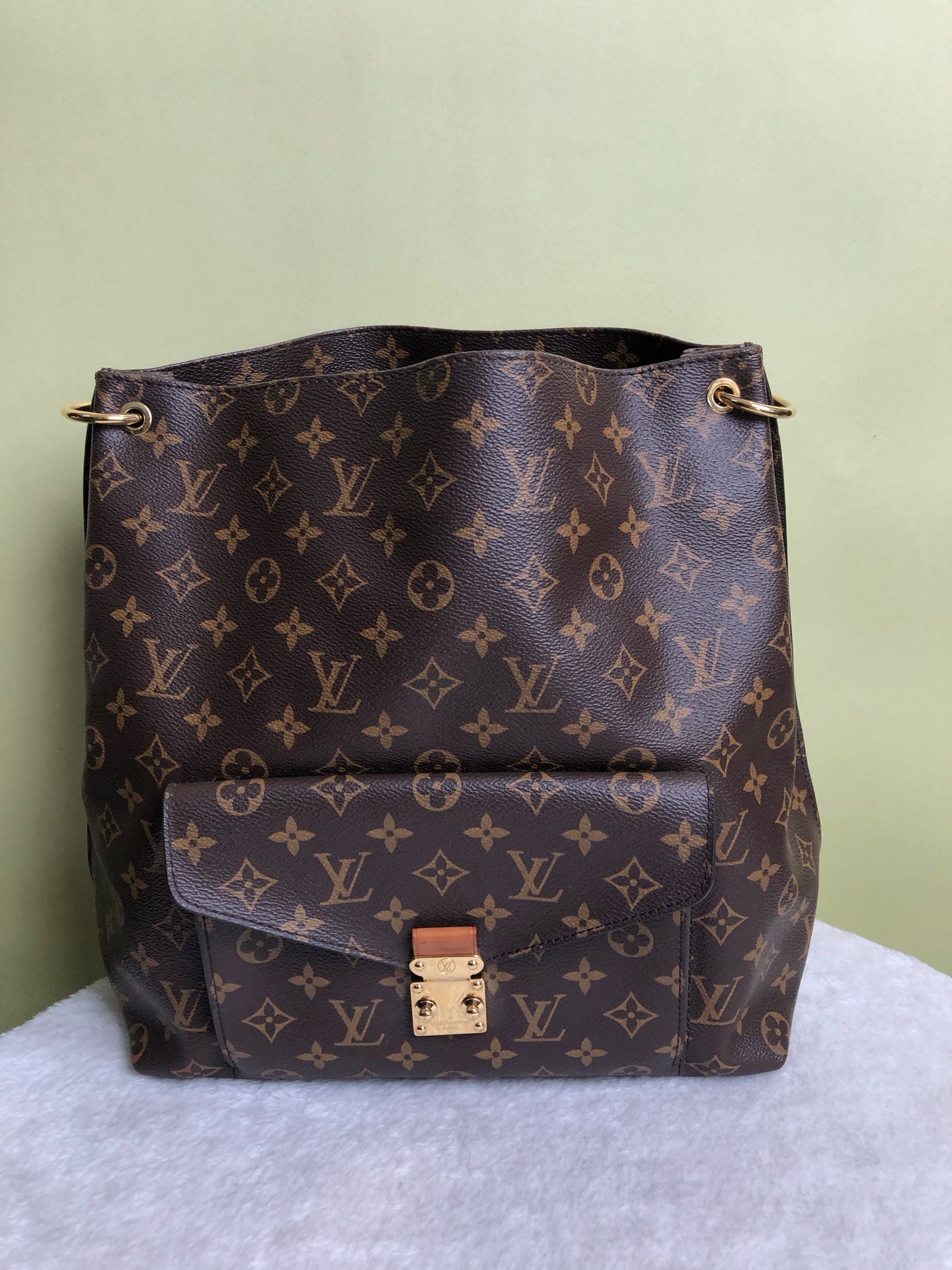 Louis Vuitton Tote