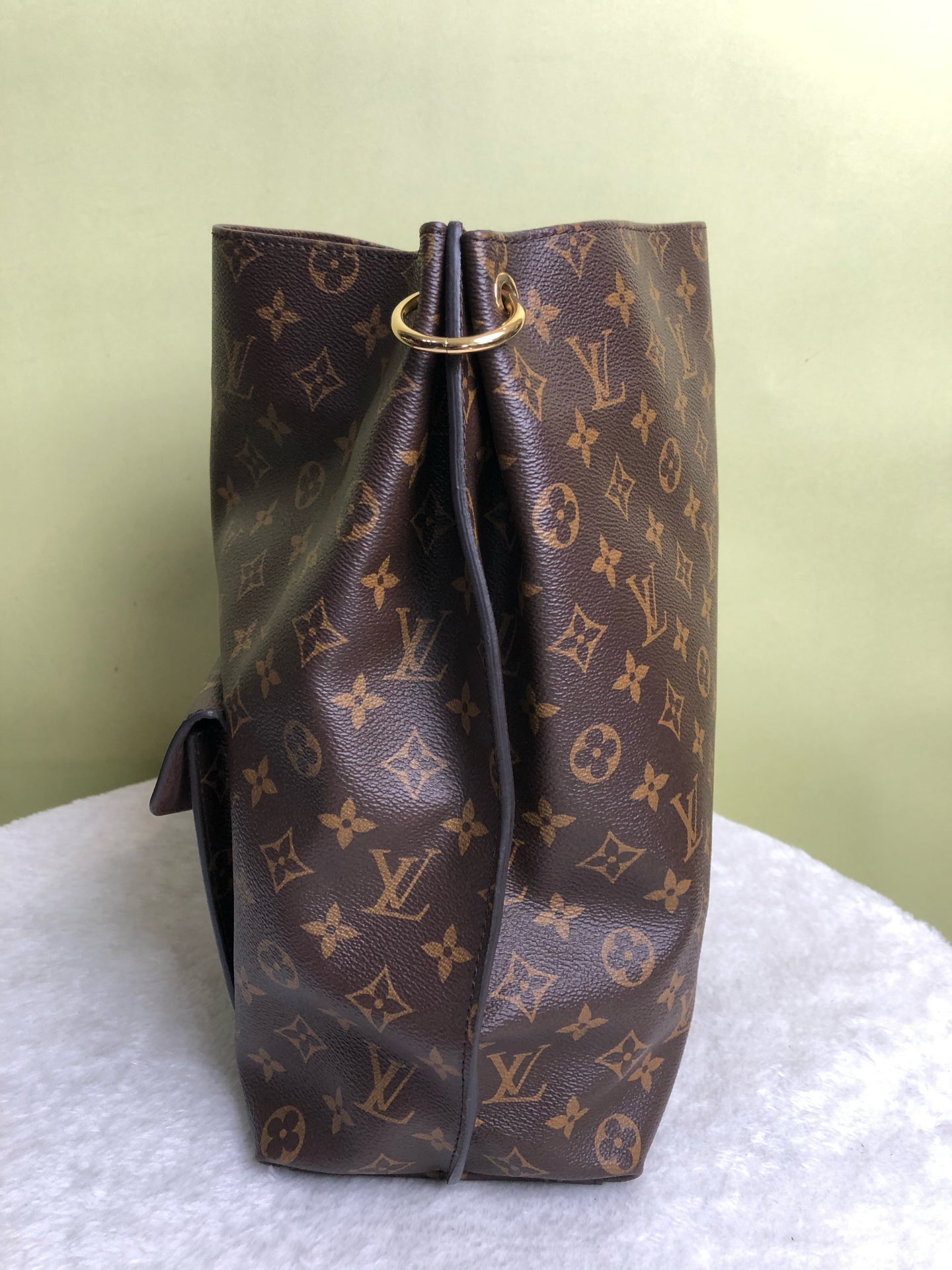 Louis Vuitton Tote