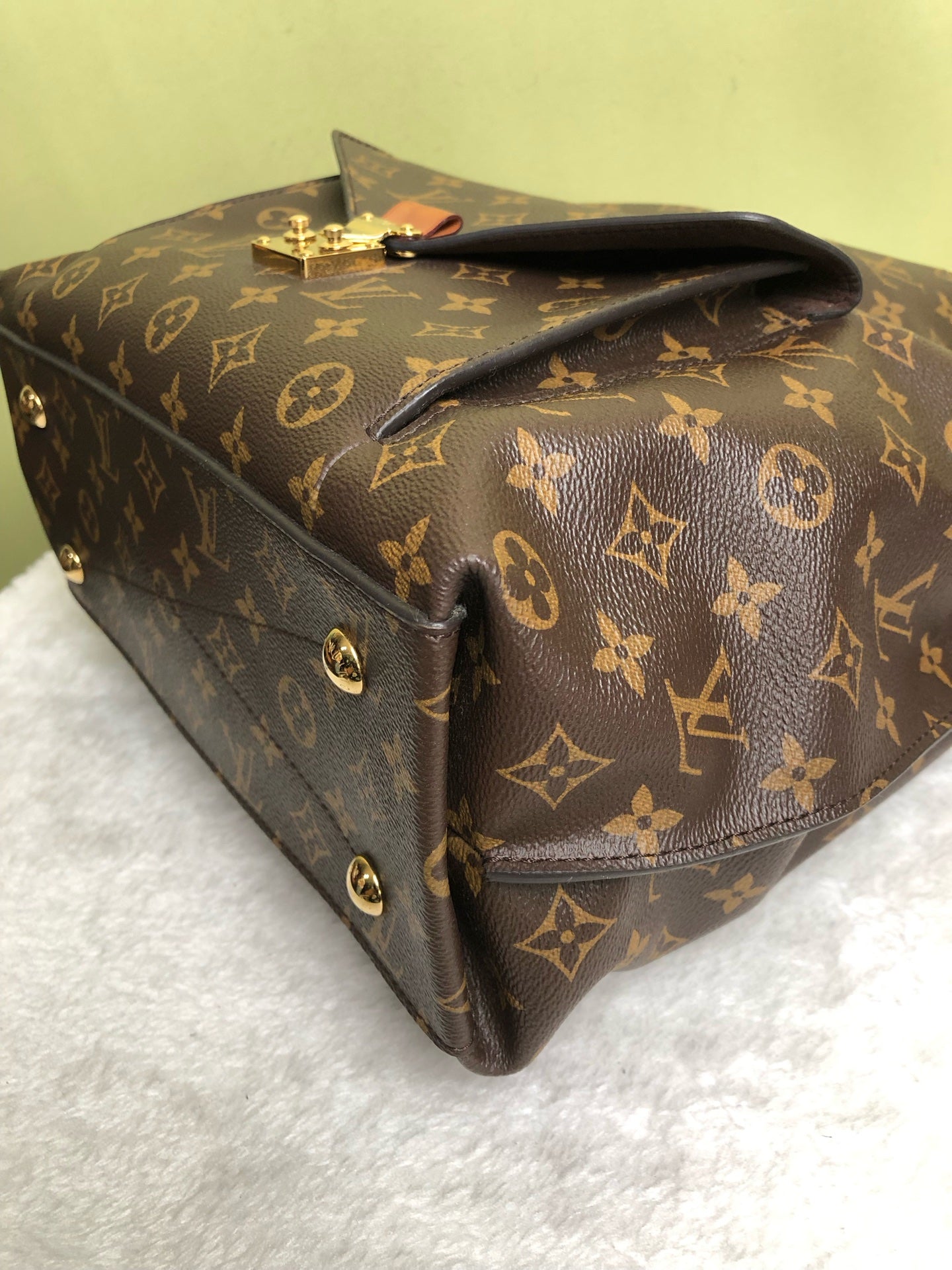 Louis Vuitton Tote