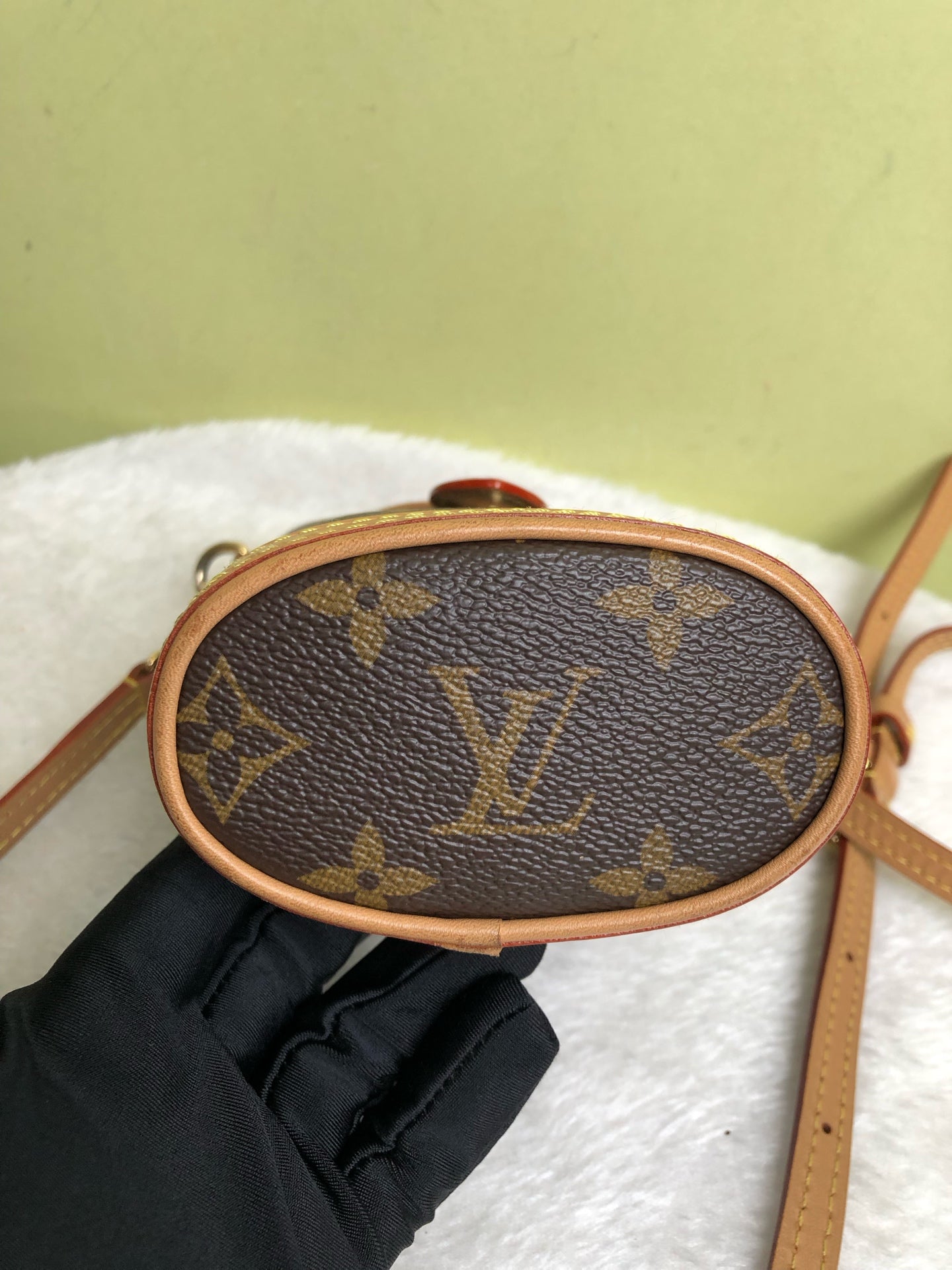 Louis Vuitton Crossbody