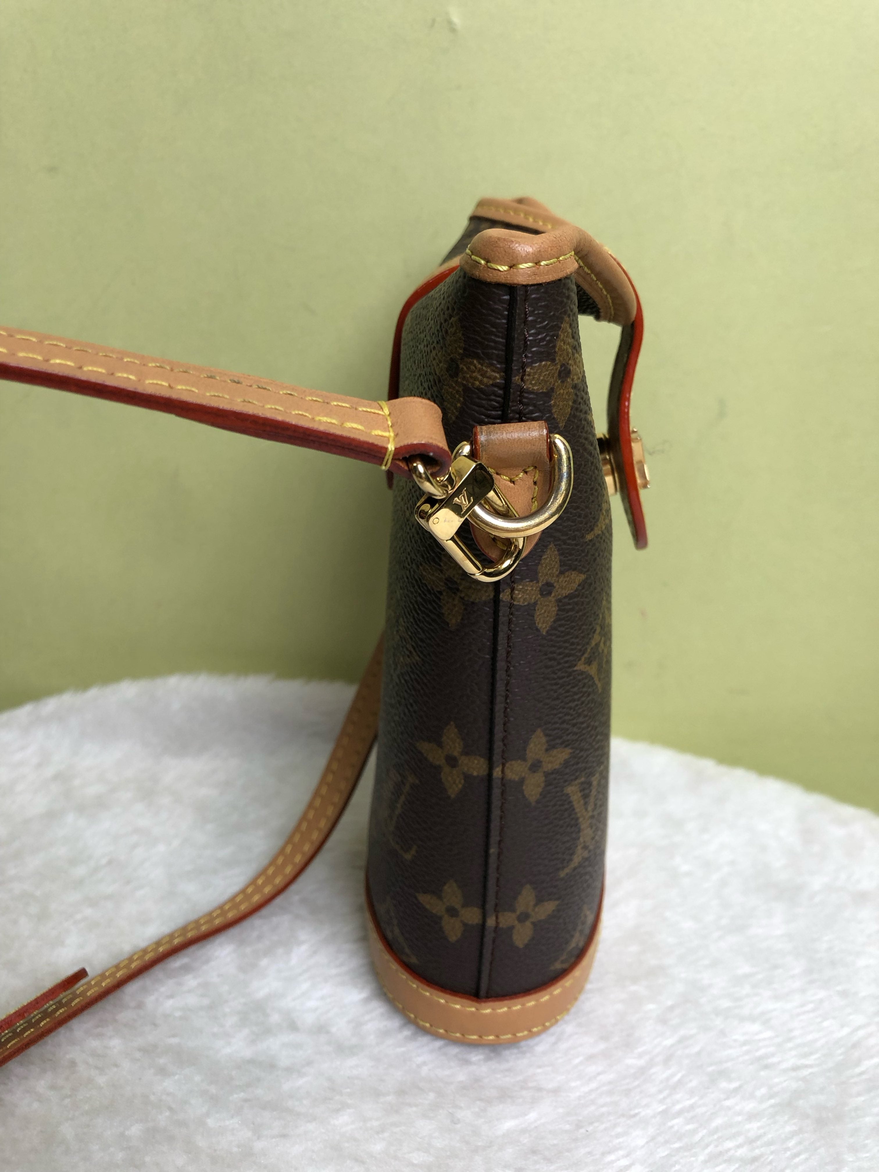 Louis Vuitton Crossbody