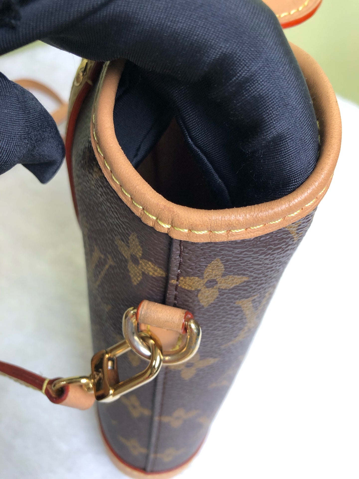 Louis Vuitton Crossbody