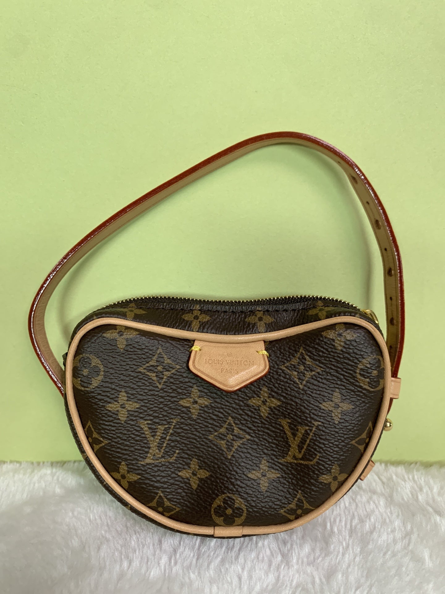 Louis Vuitton Shoulder Bag