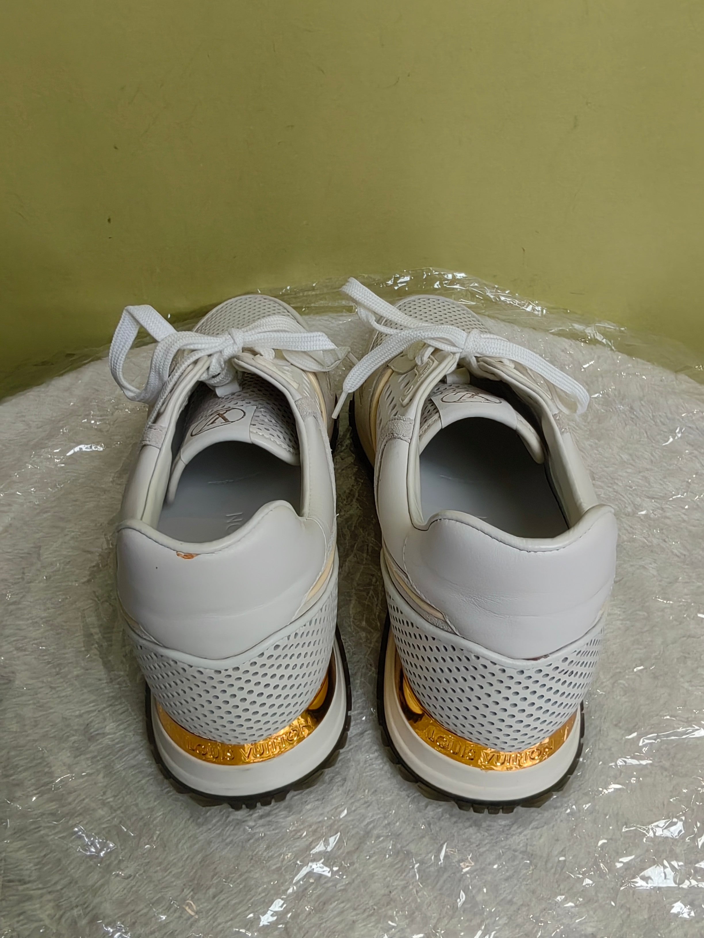 Louis Vuitton Athletic sneakers