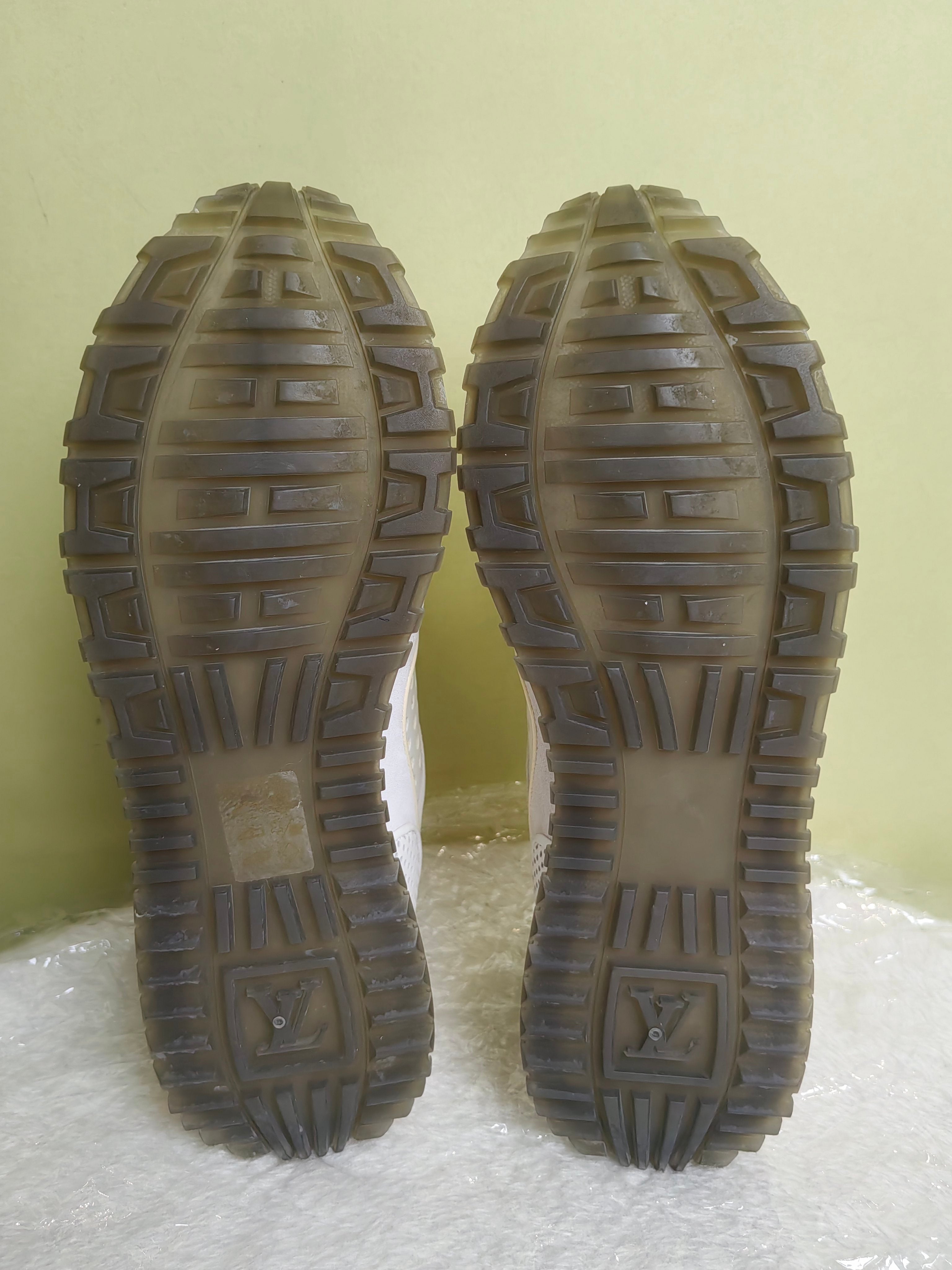 Louis Vuitton Athletic sneakers