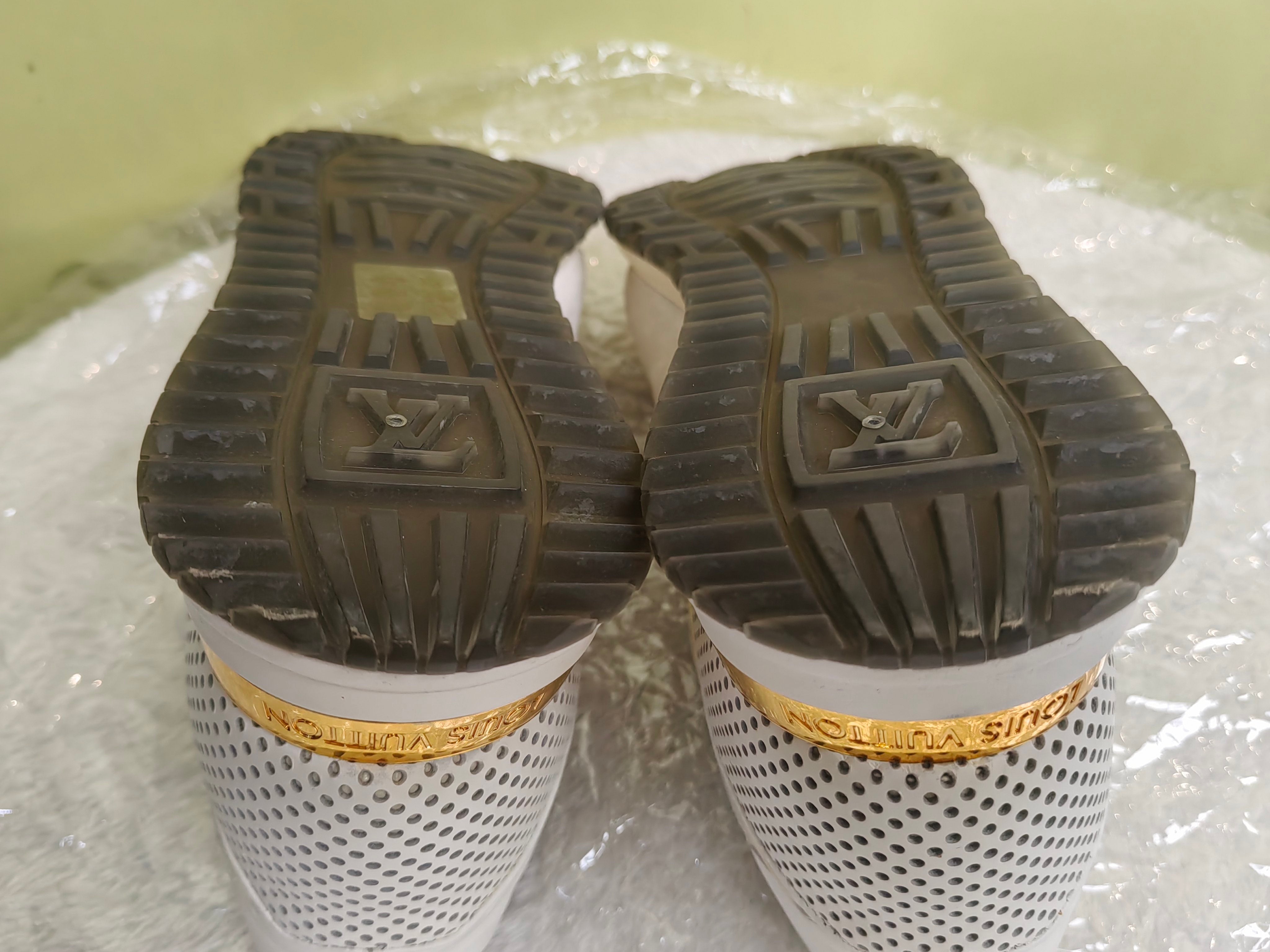 Louis Vuitton Athletic sneakers