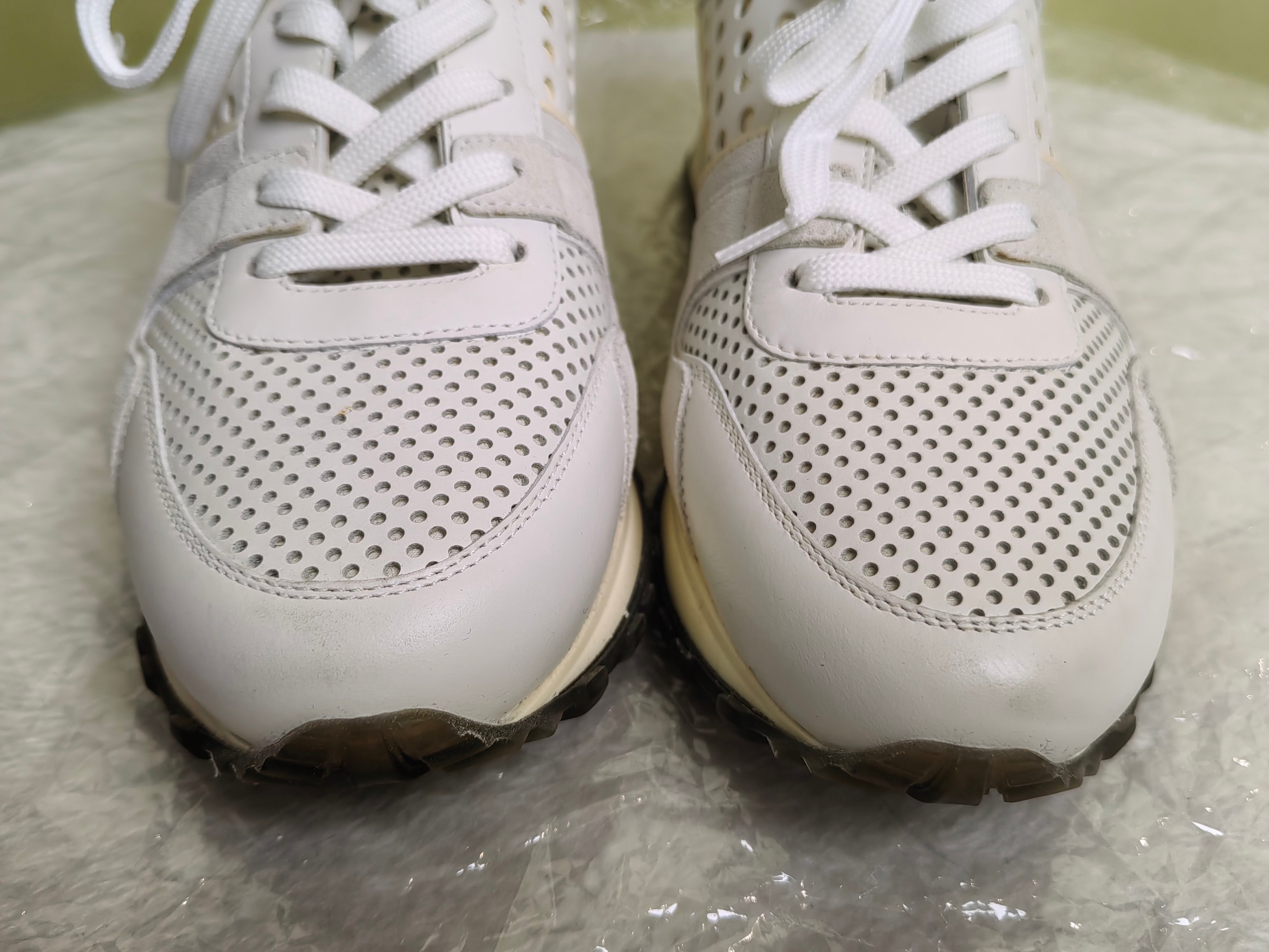 Louis Vuitton Athletic sneakers
