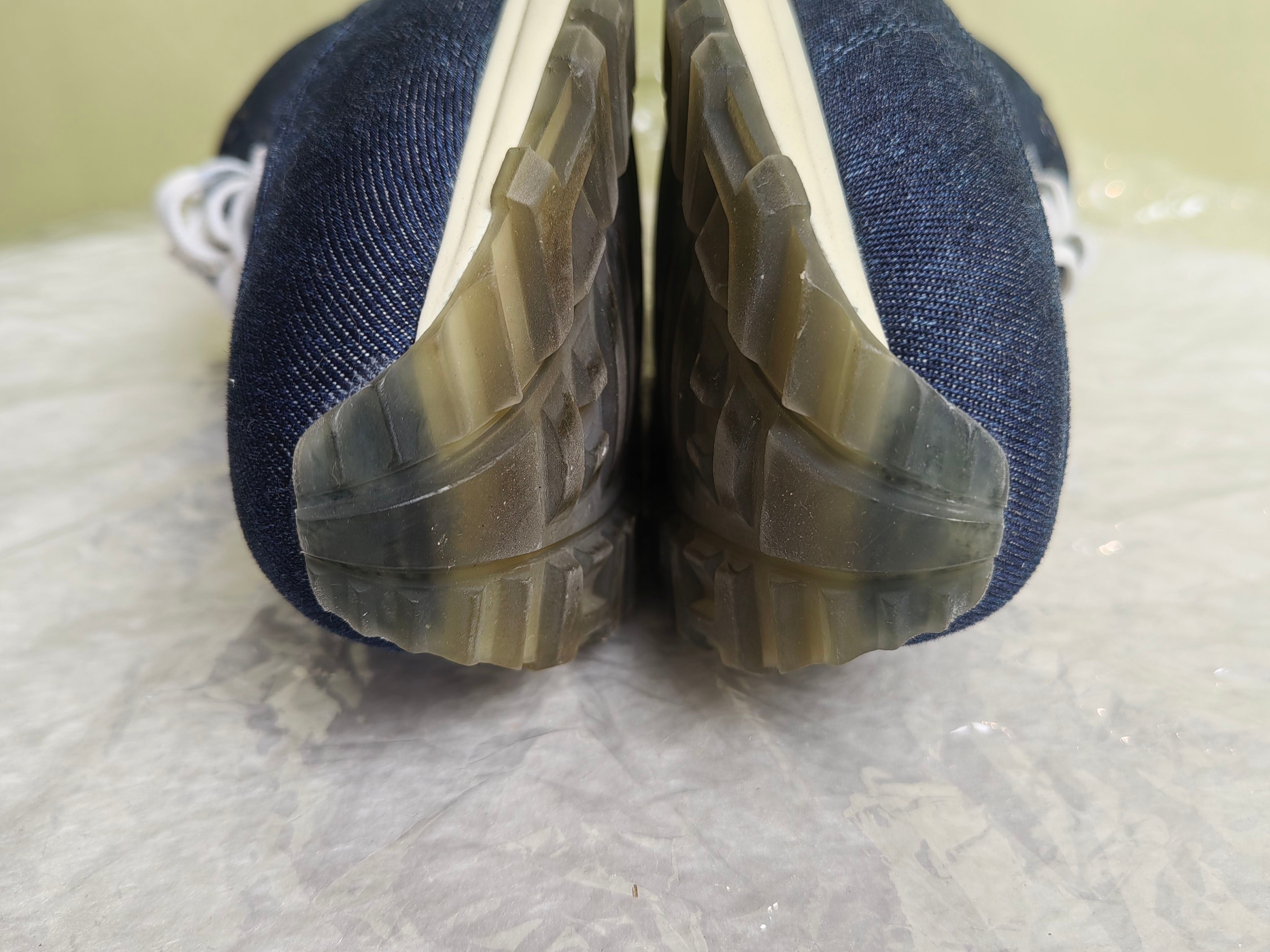 Louis Vuitton Athletic sneakers