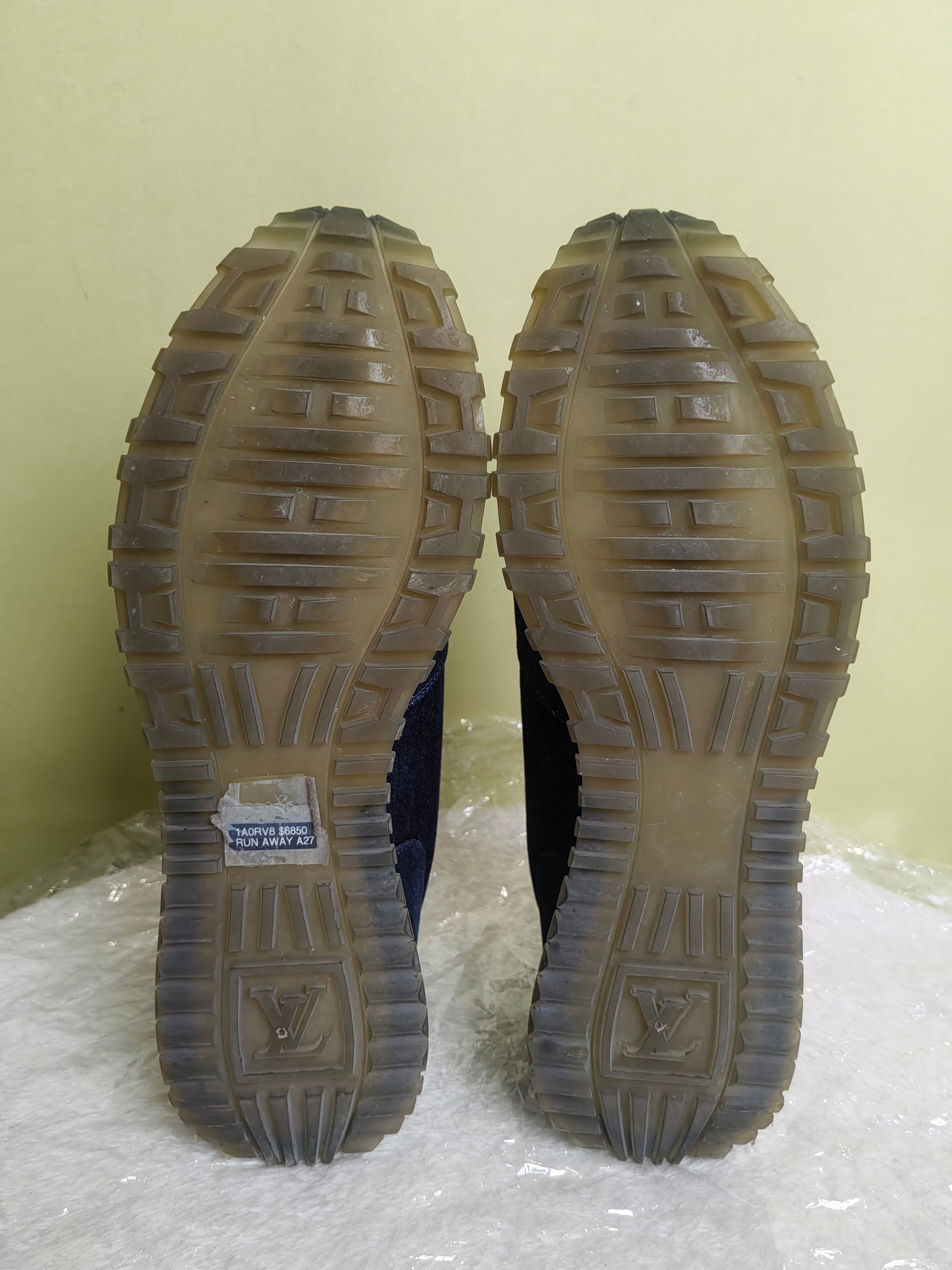 Louis Vuitton Athletic sneakers