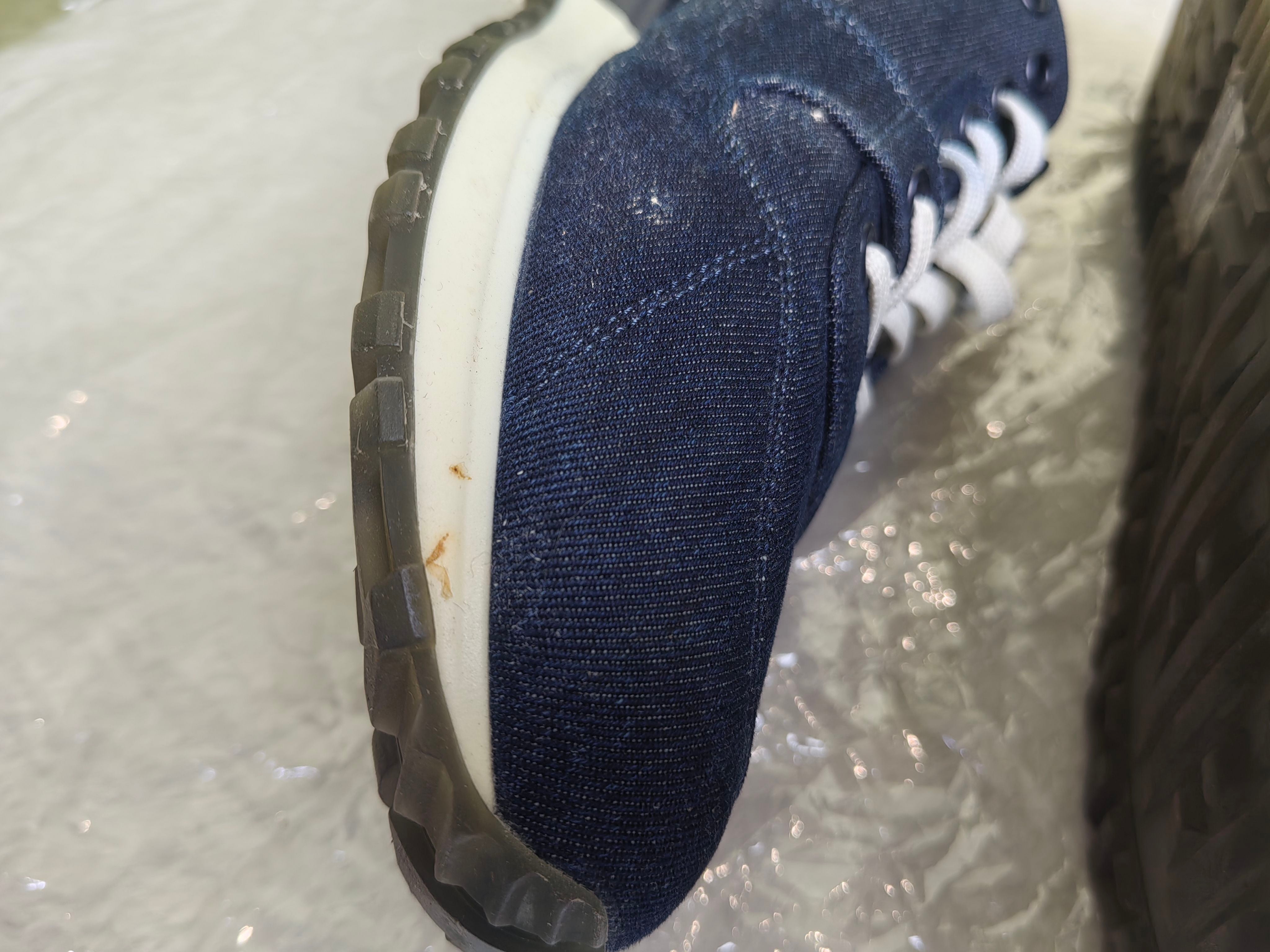Louis Vuitton Athletic sneakers