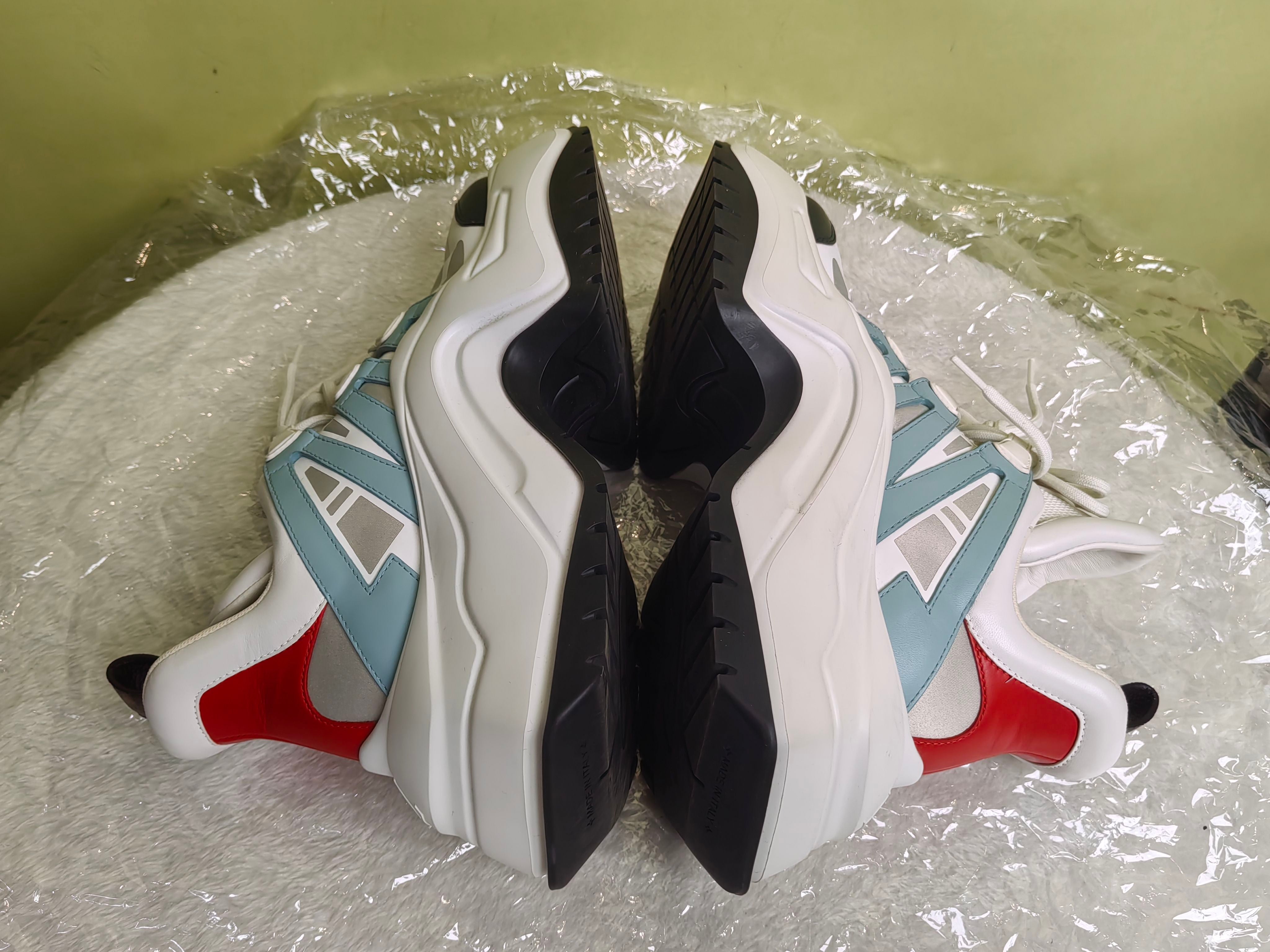 Louis Vuitton Athletic sneakers
