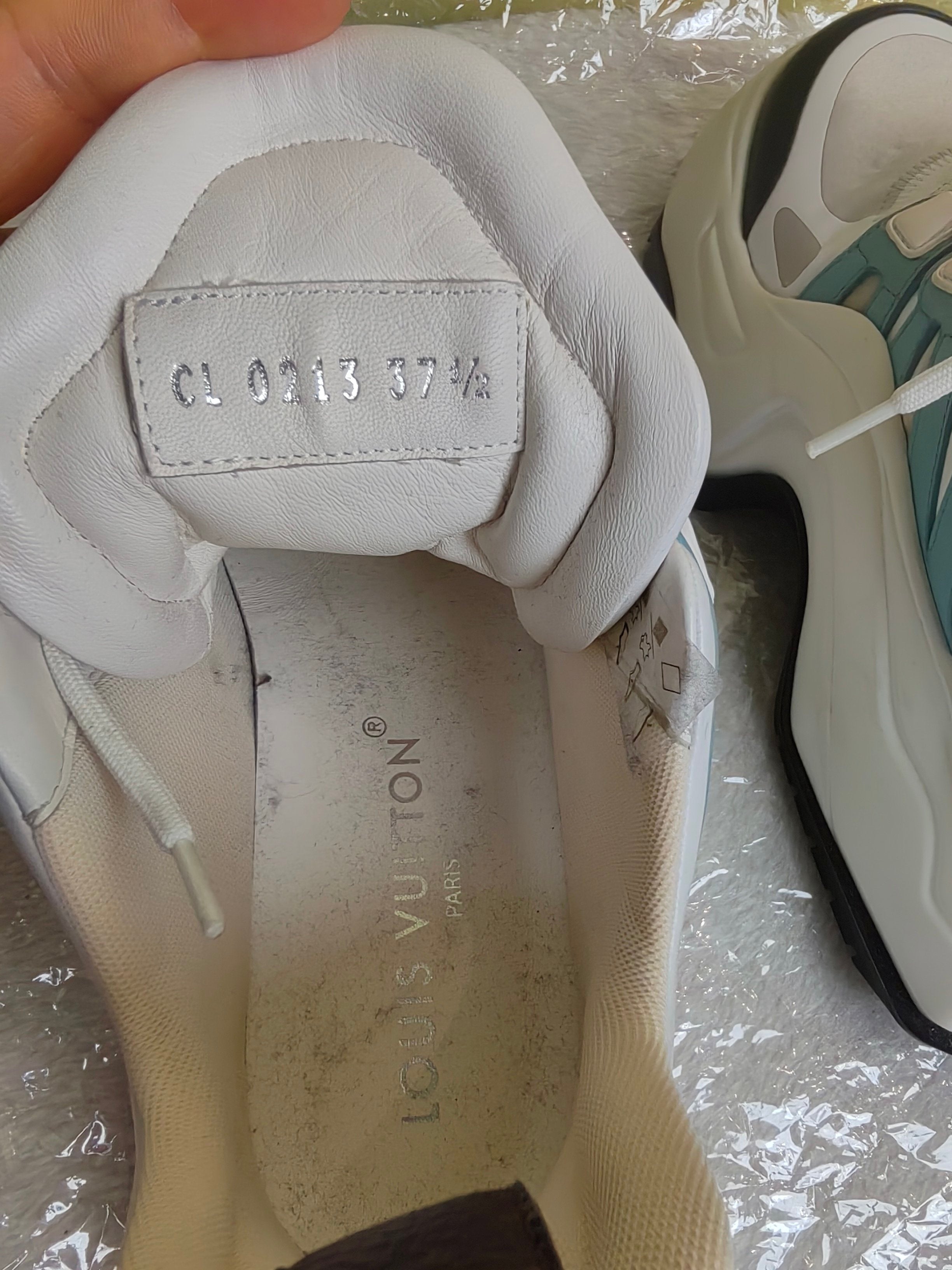 Louis Vuitton Athletic sneakers