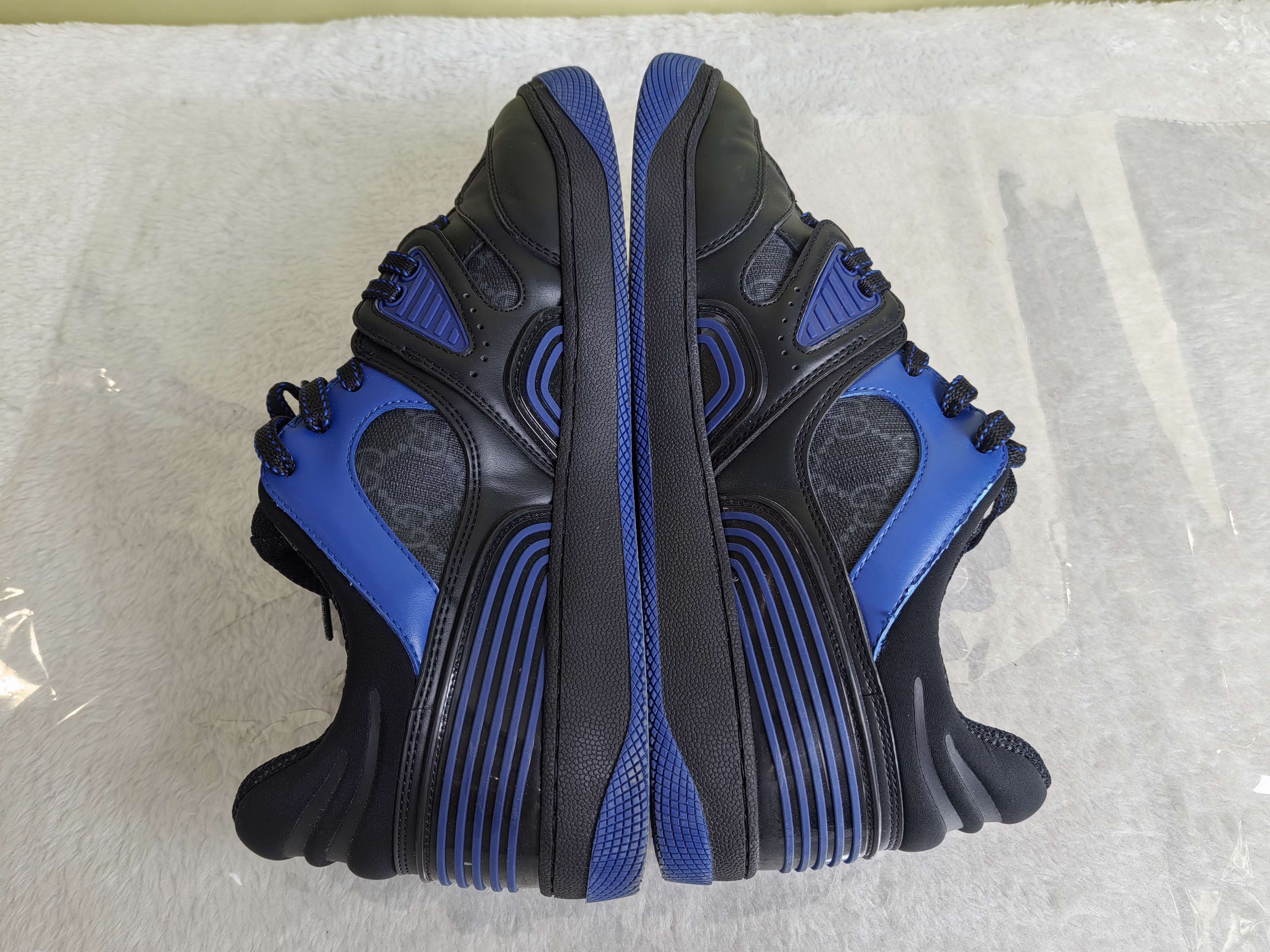 Gucci Athletic sneakers