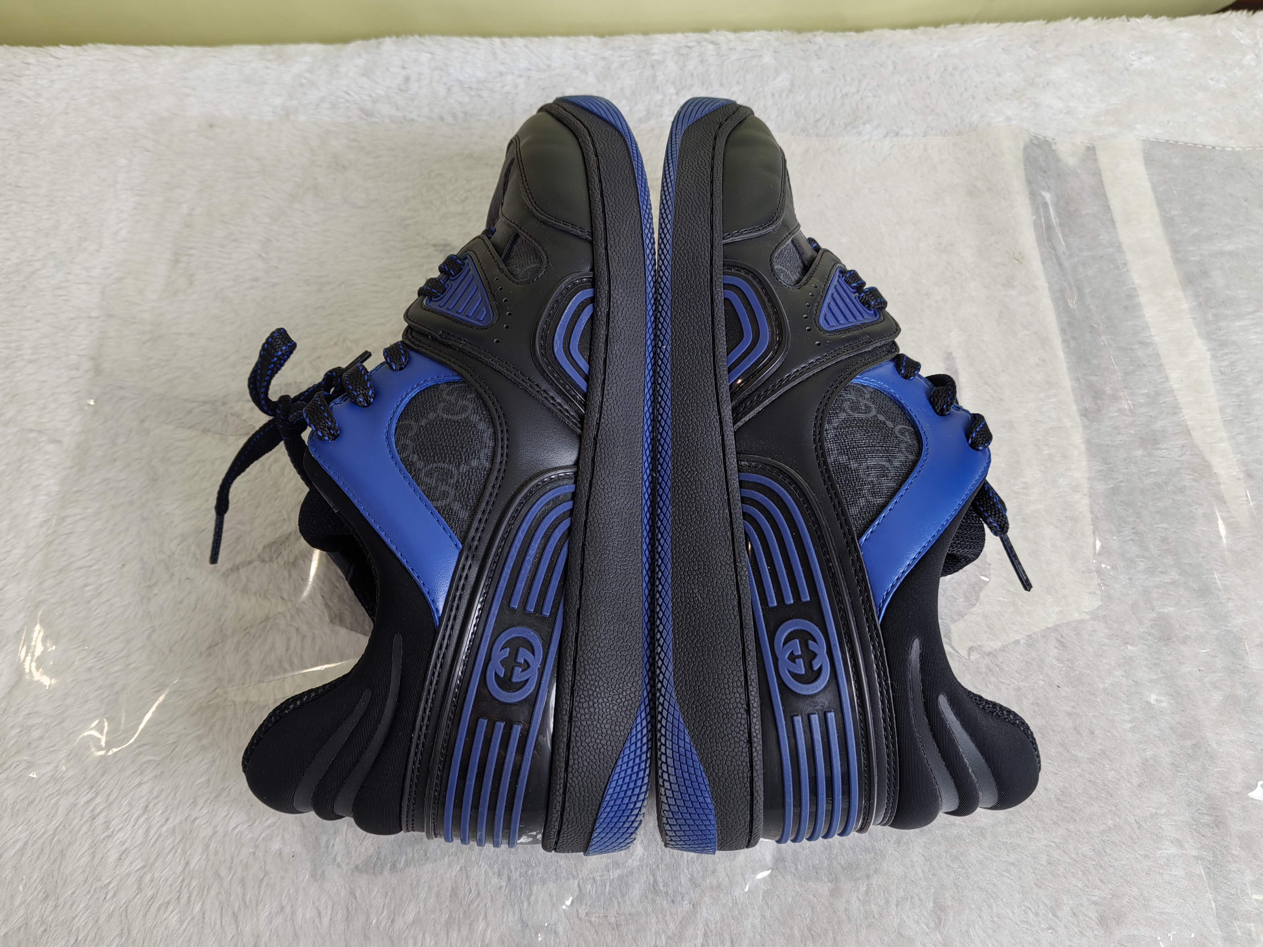 Gucci Athletic sneakers