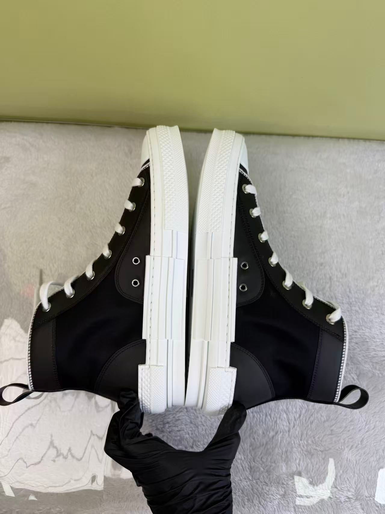 Dior Skate shoes