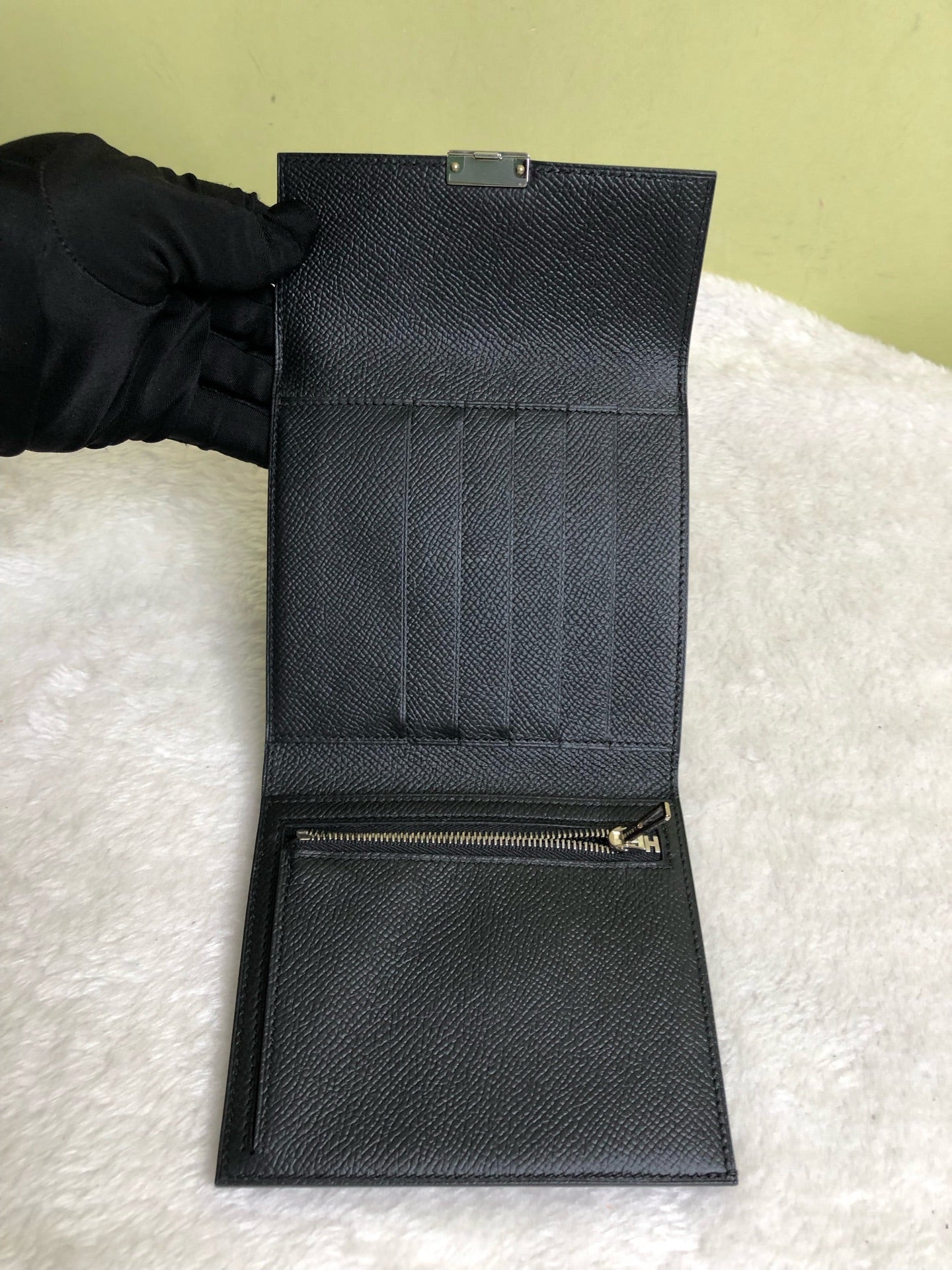 Hermes Black