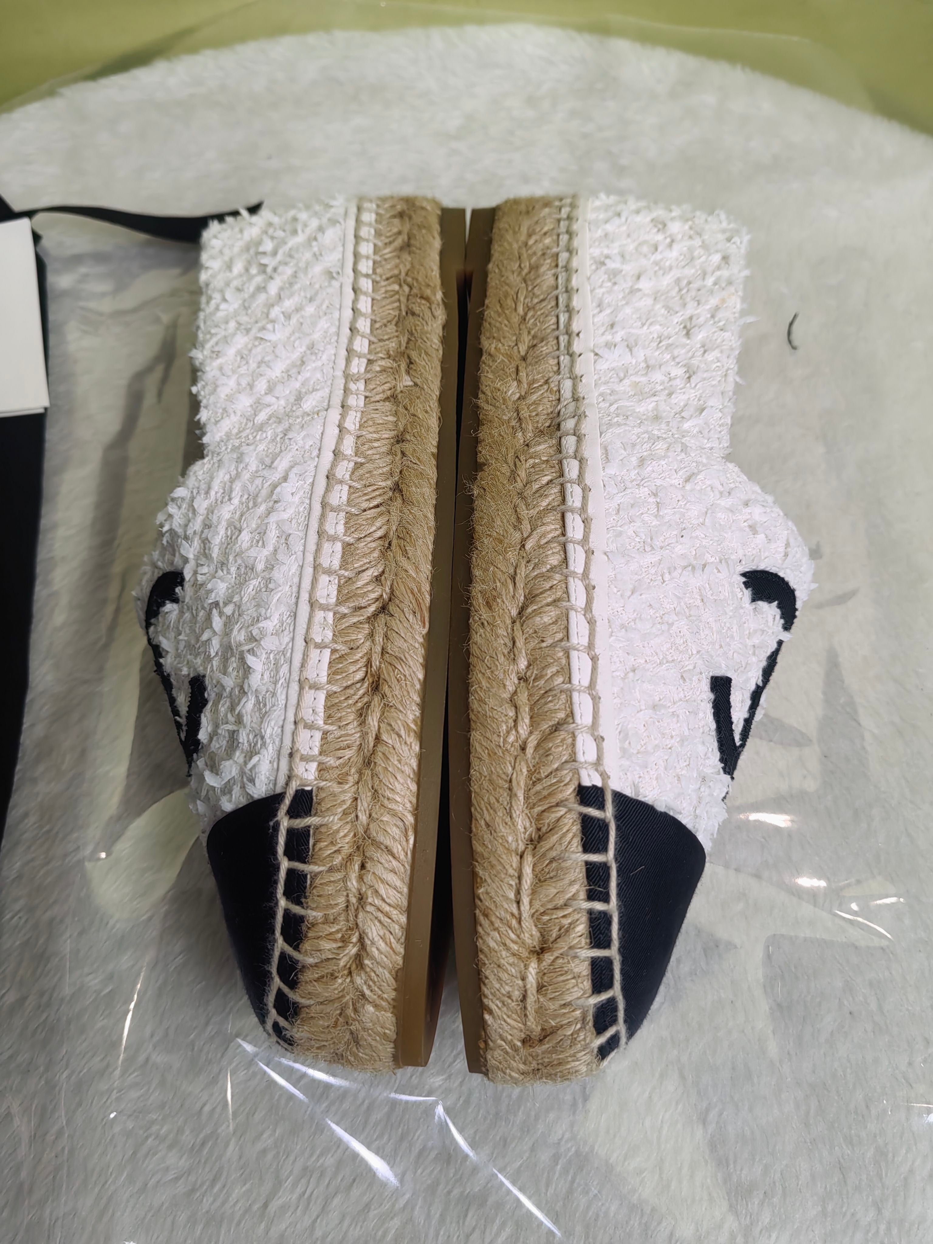 Chanel Tweed