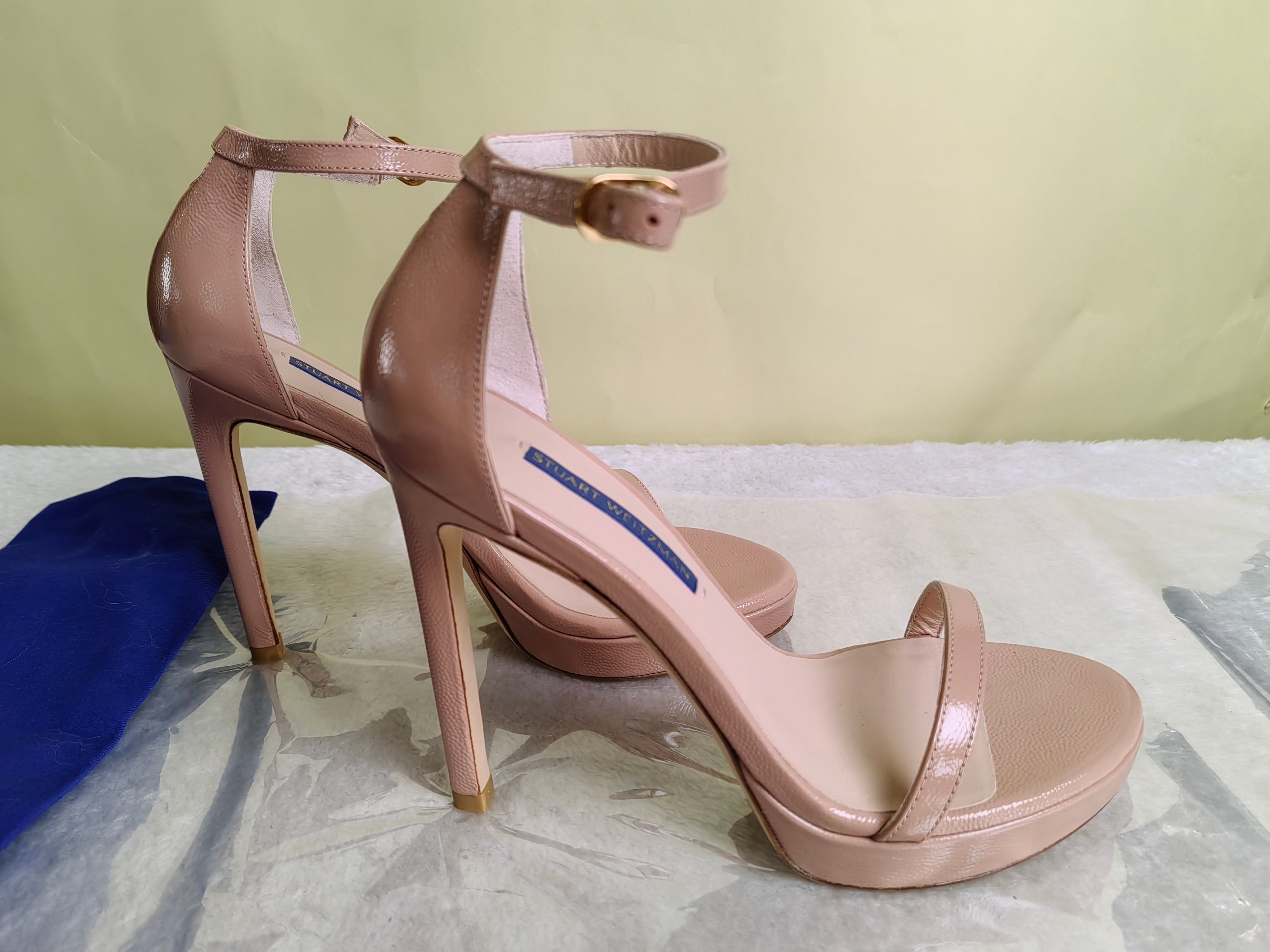 STUART WEITZMAN Pink