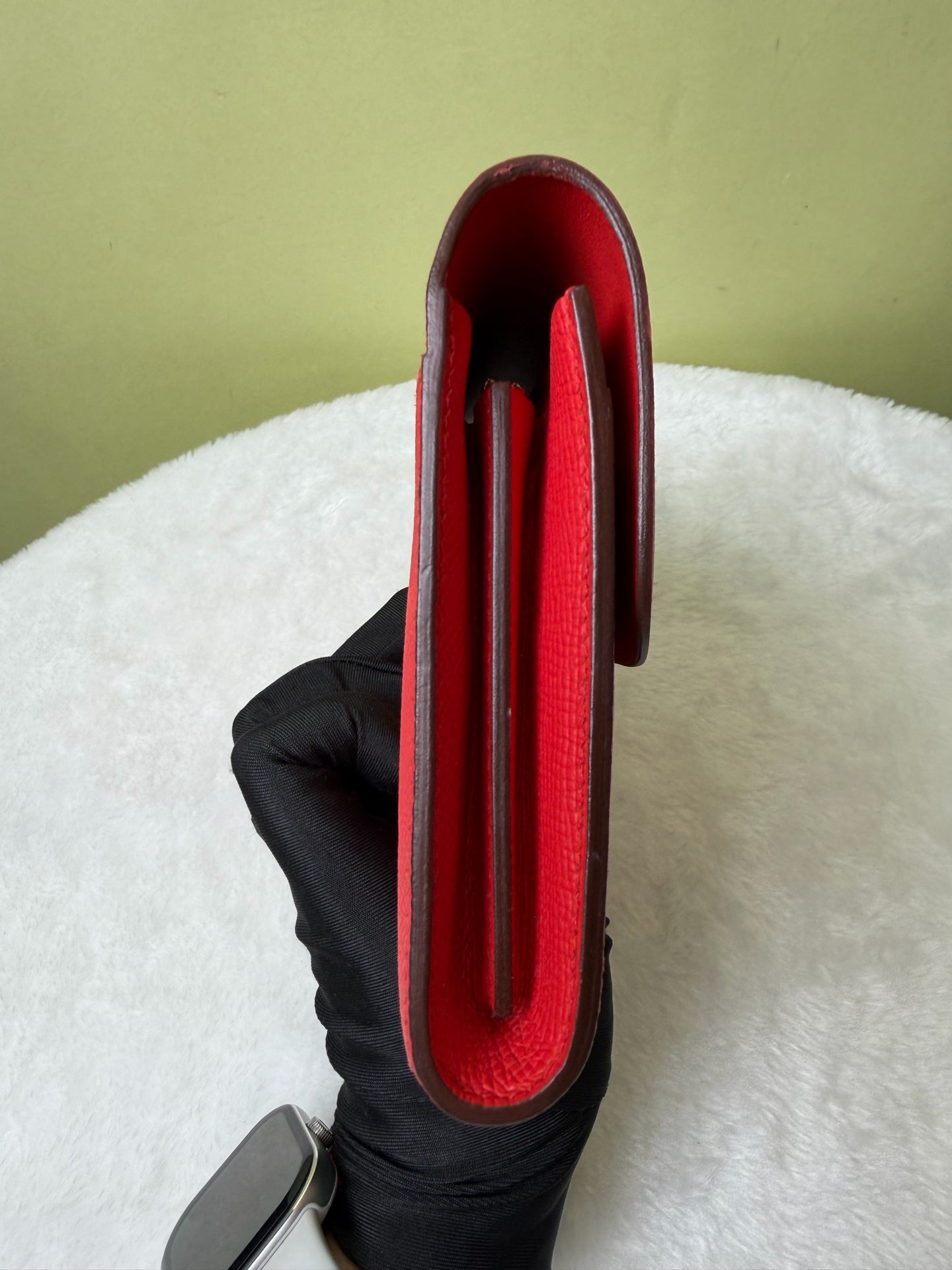Hermes Red