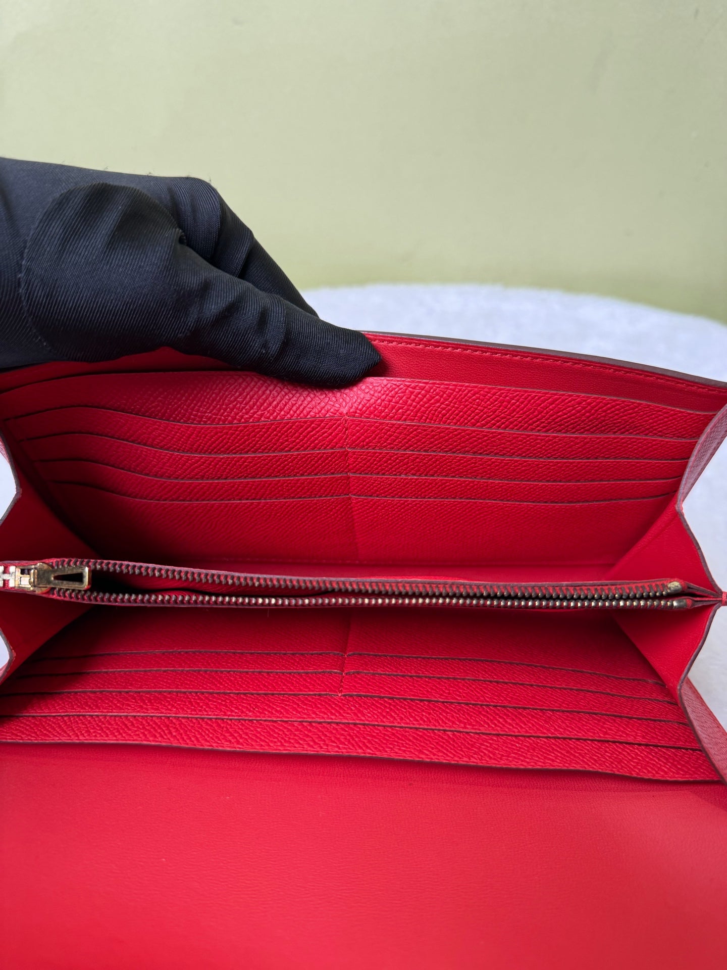 Hermes Red