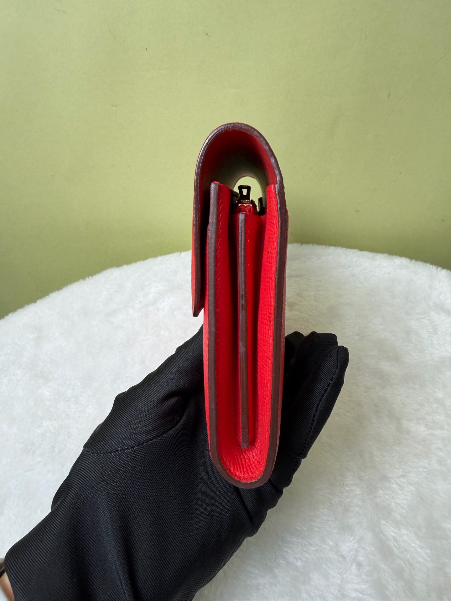 Hermes Red
