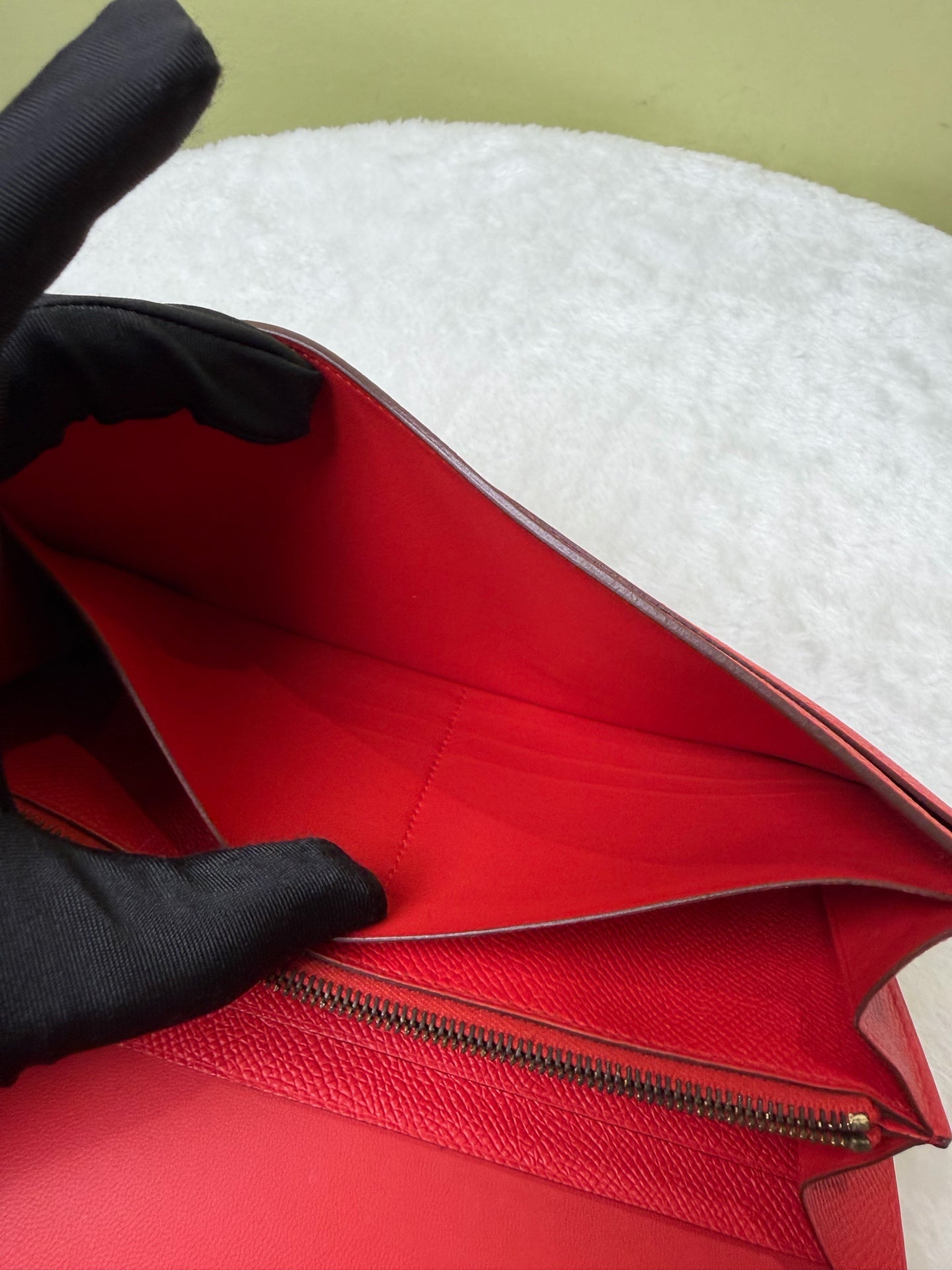 Hermes Red