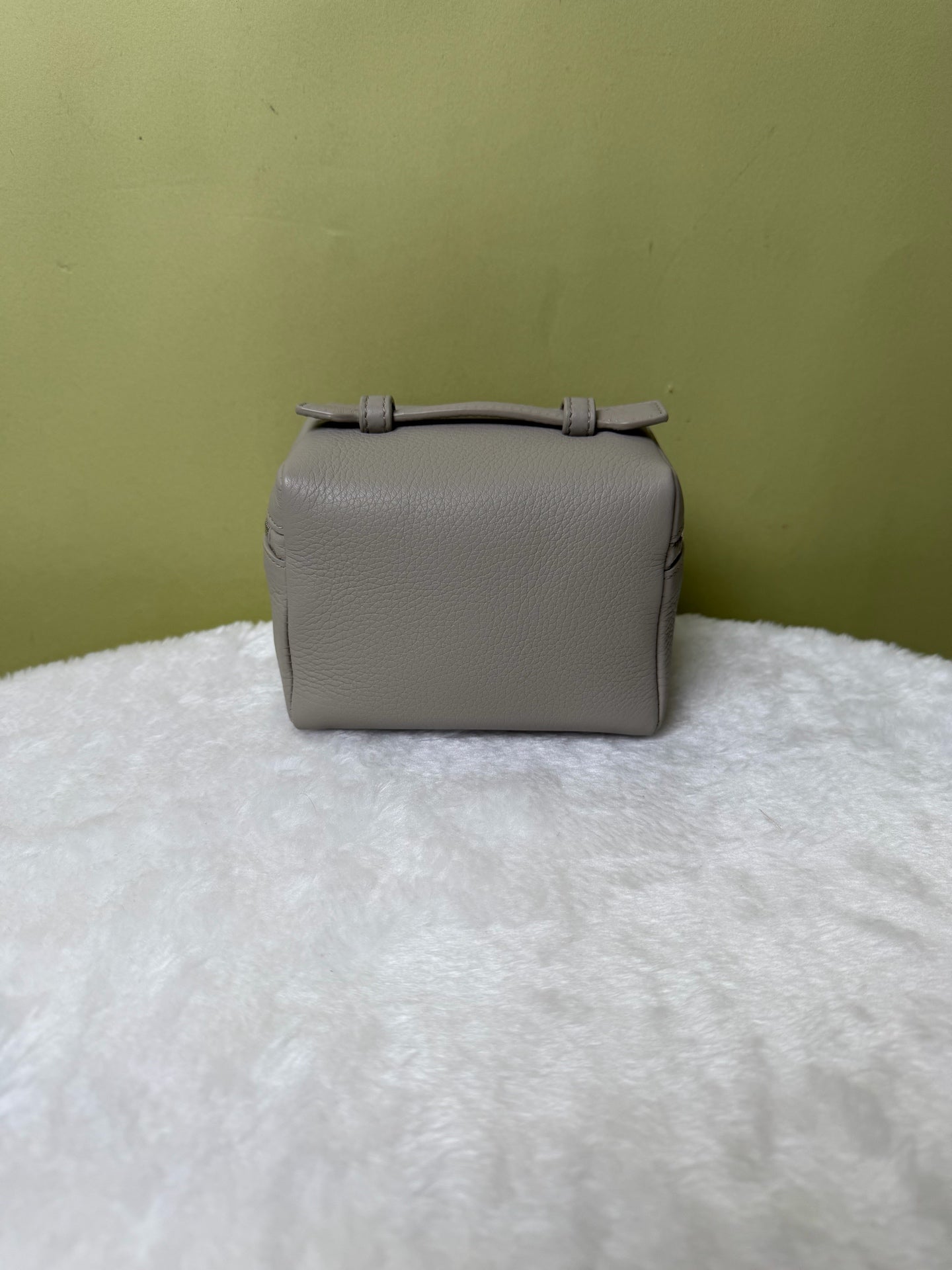 Loro Piana 诺悠翩雅