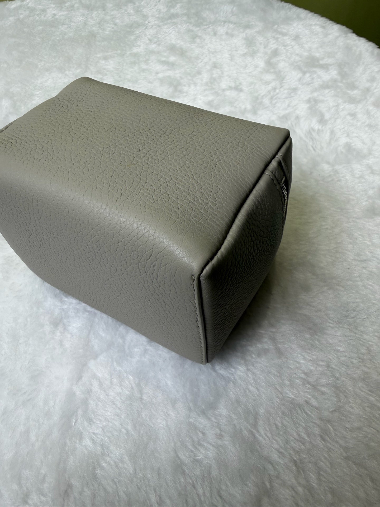 Loro Piana 诺悠翩雅