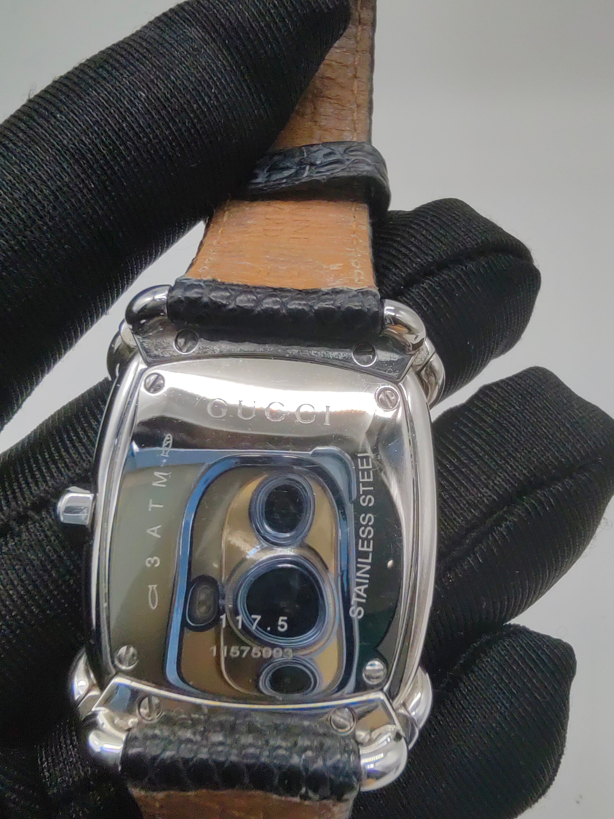 Gucci Quartz watch