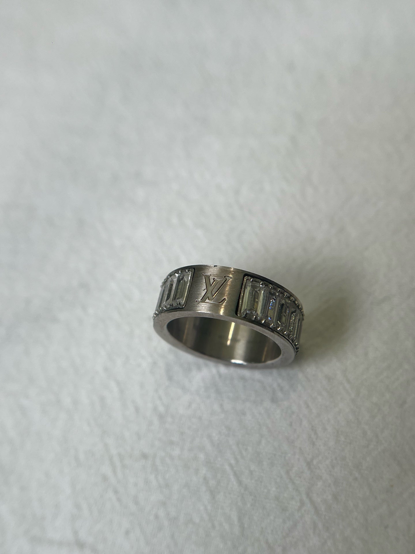 Louis Vuitton Metal Silver Ring