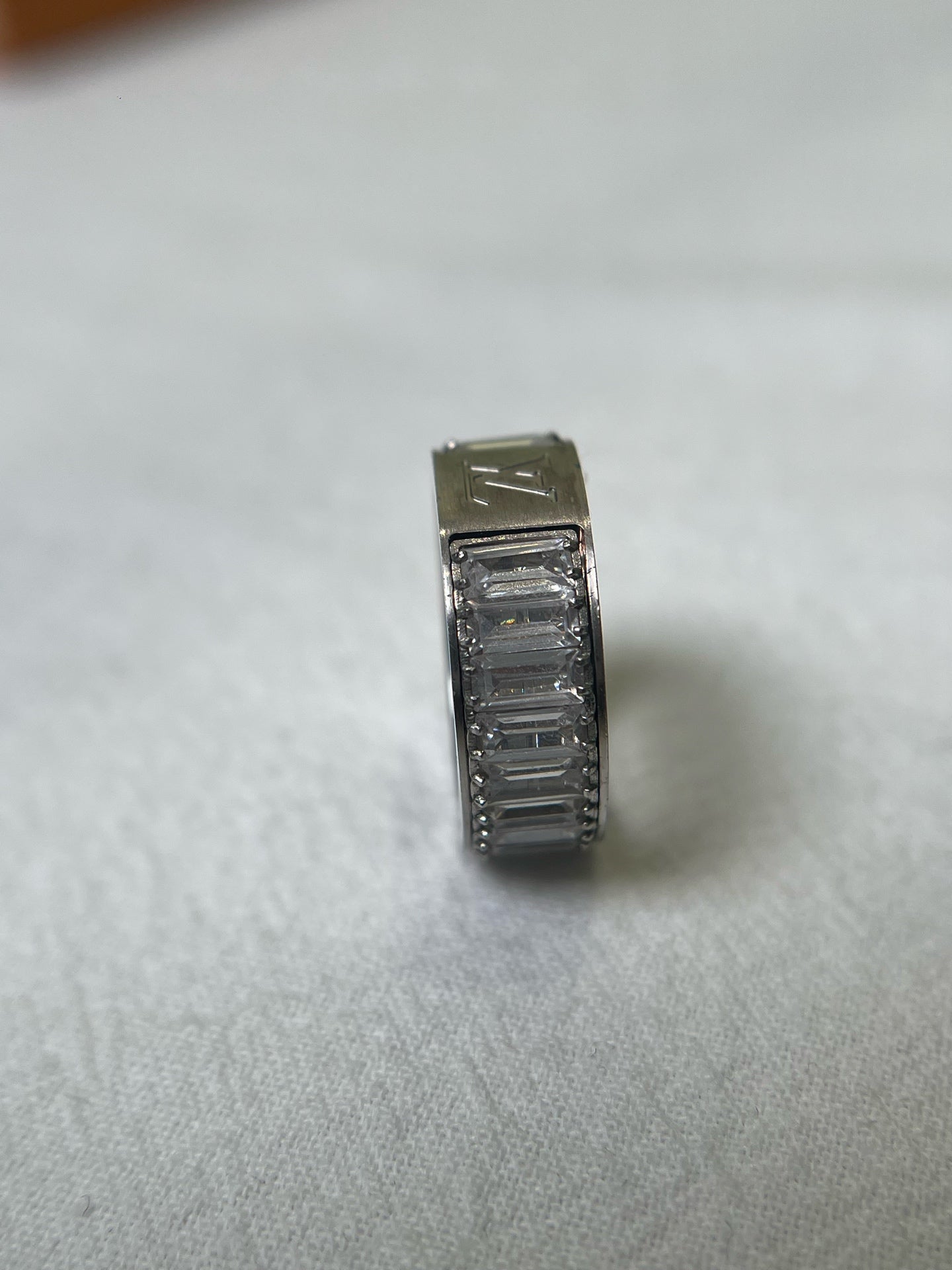 Louis Vuitton Metal Silver Ring