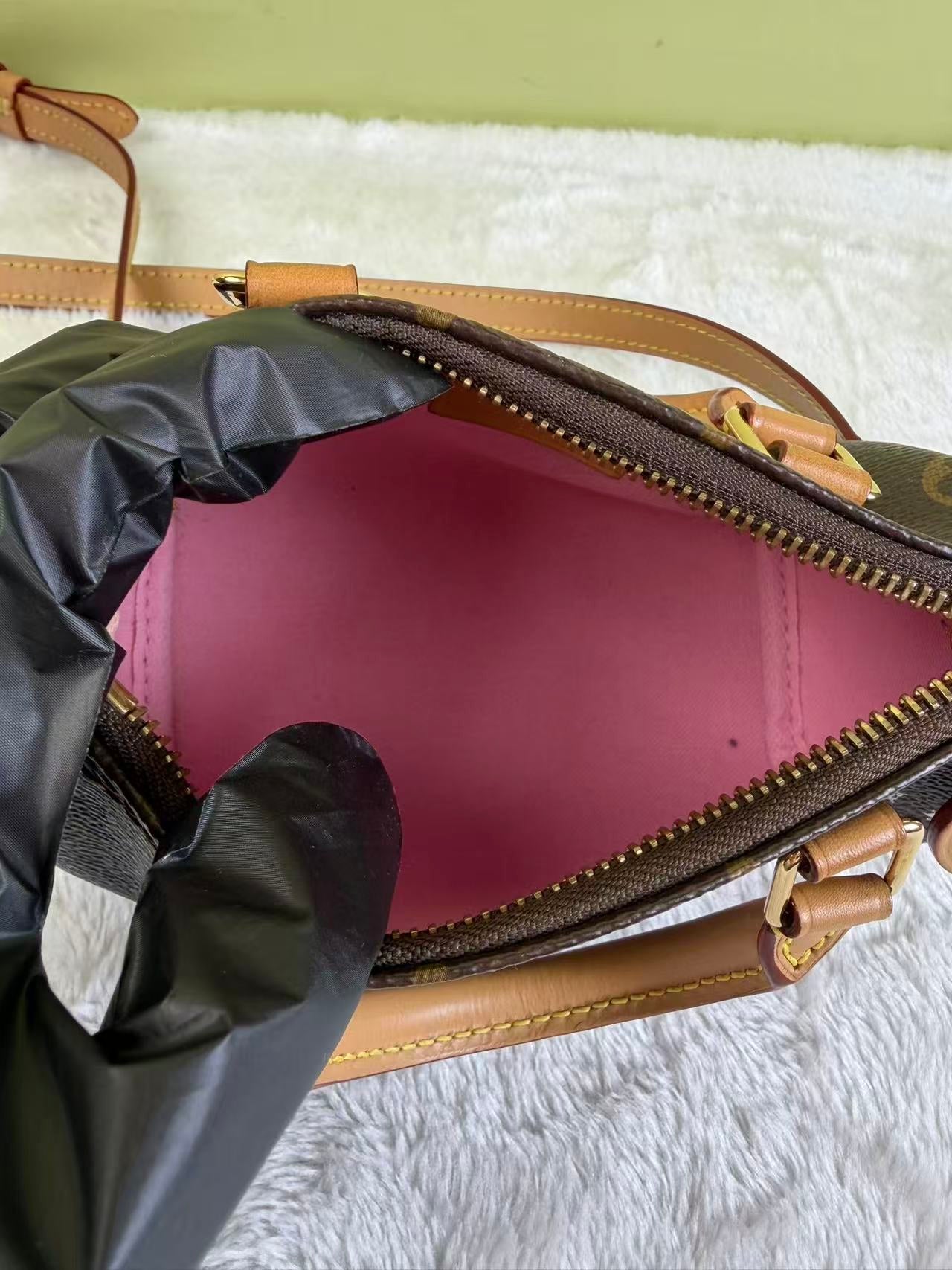 Louis Vuitton Crossbody