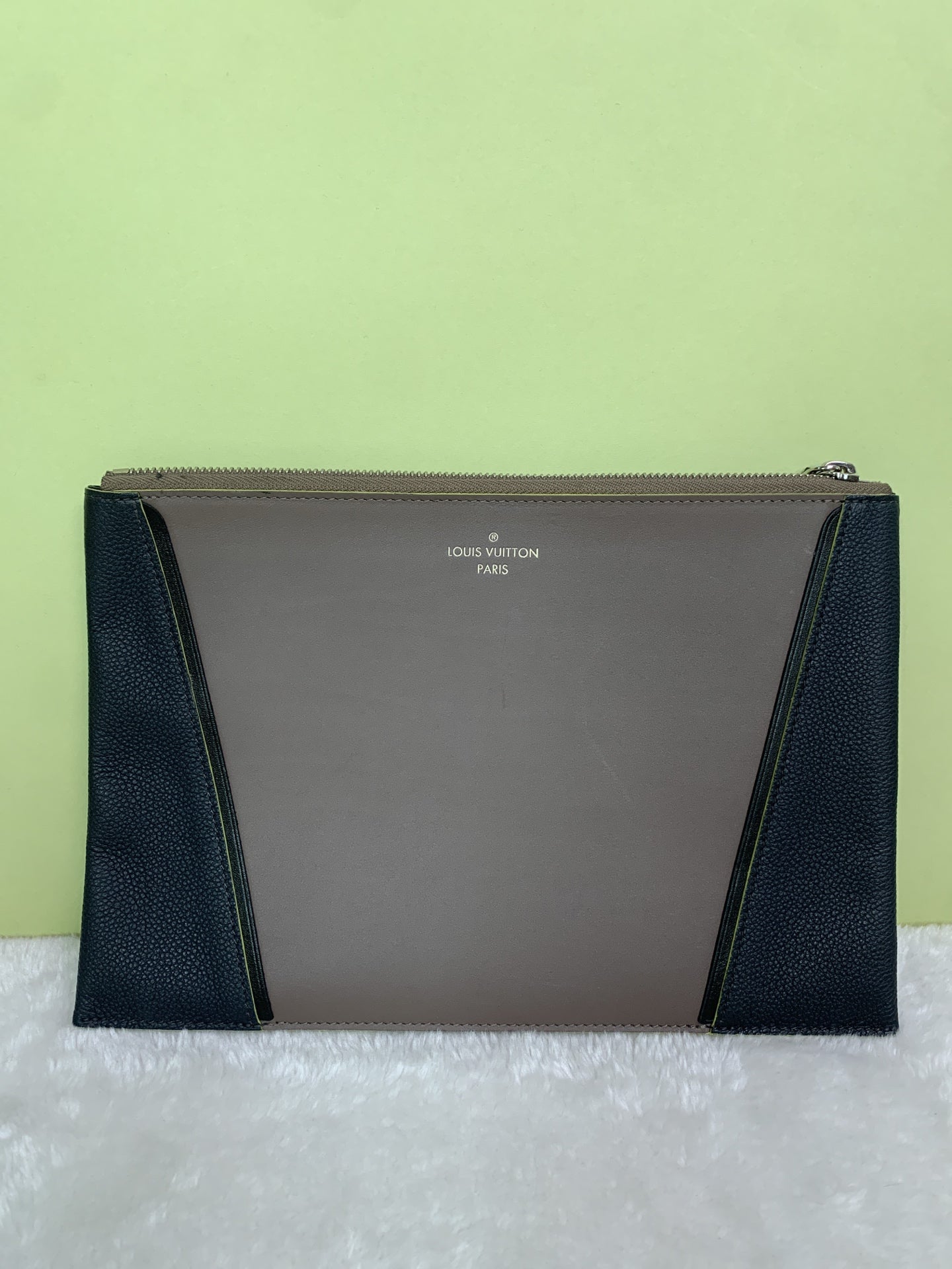 Louis Vuitton Clutch