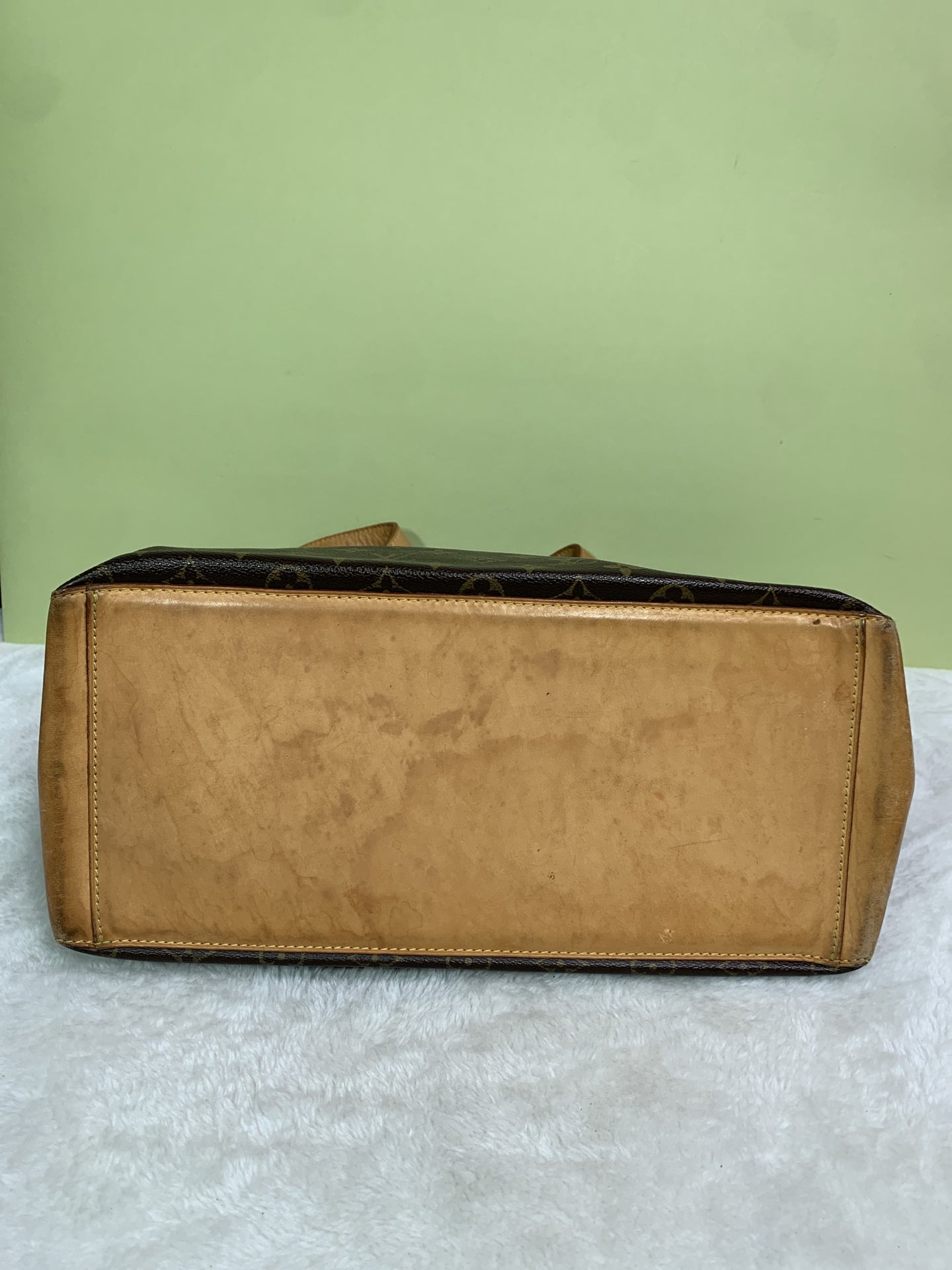 Louis Vuitton Tote