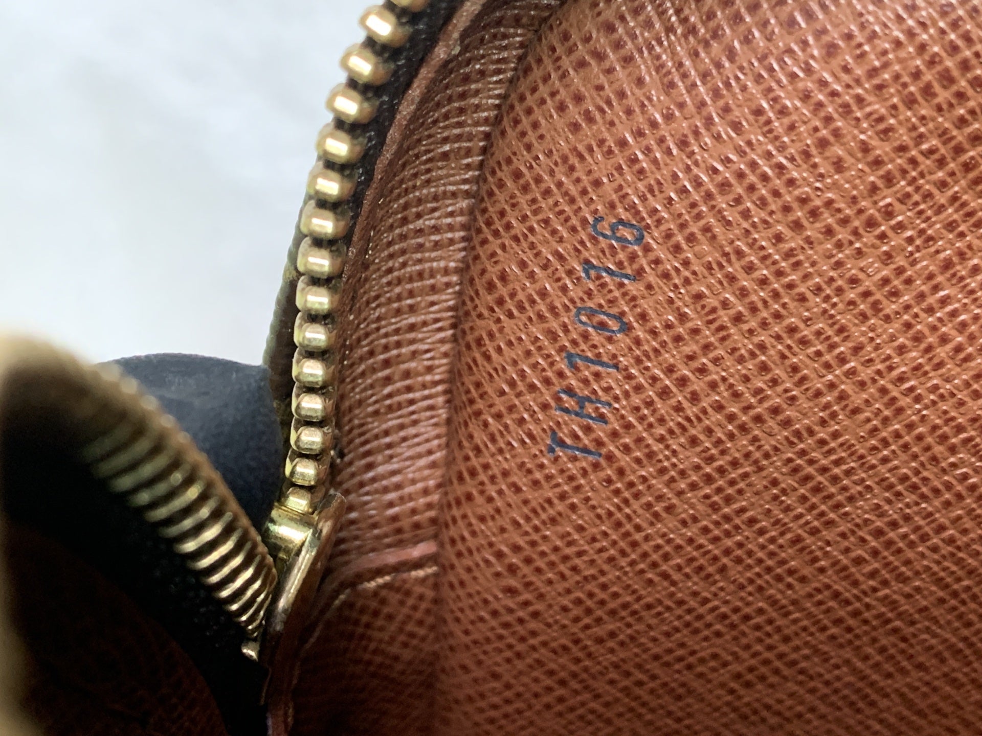 Louis Vuitton Crossbody