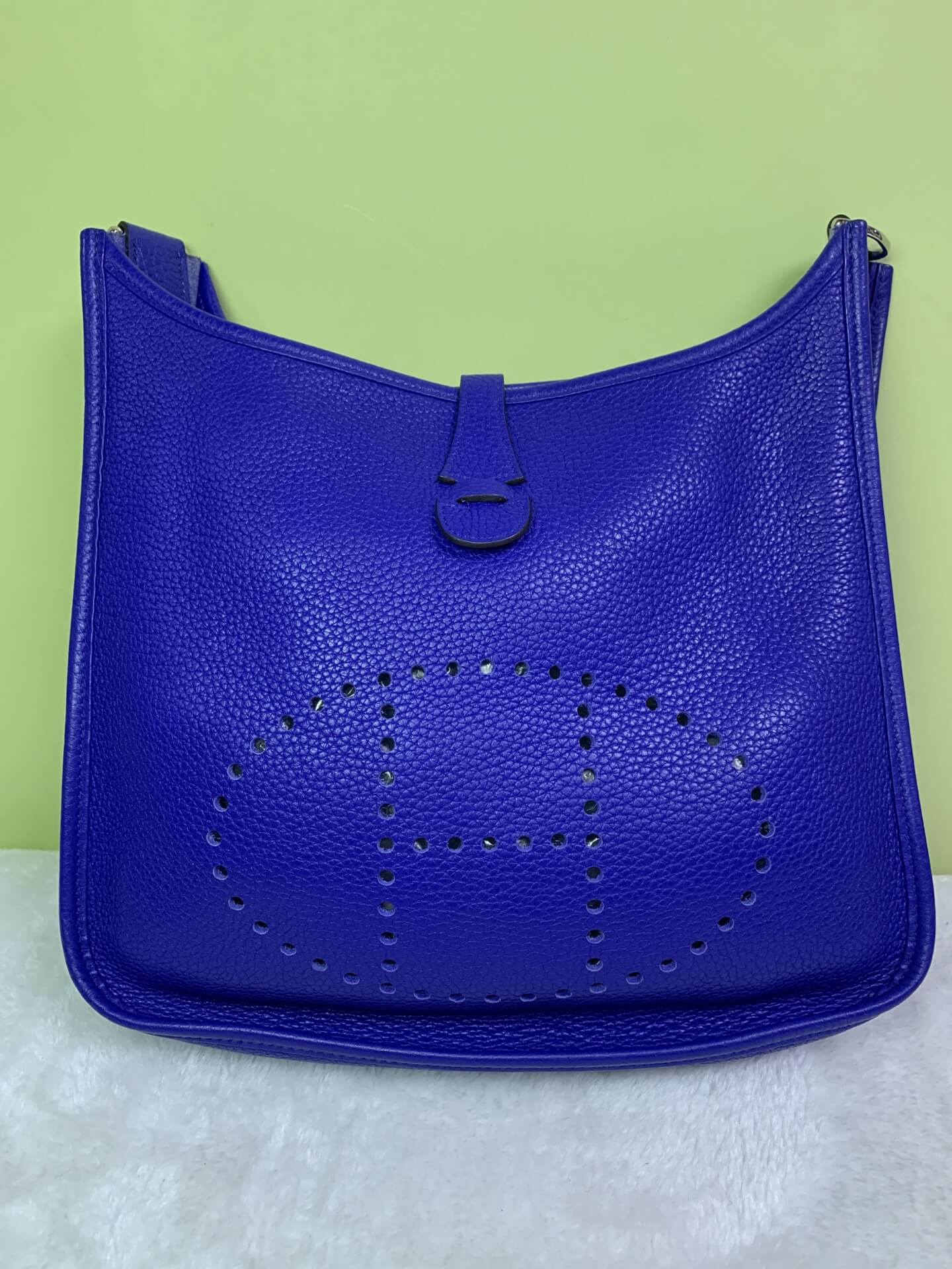 Hermès Evelyne 29 Shoulder &amp; Crossbody Bag