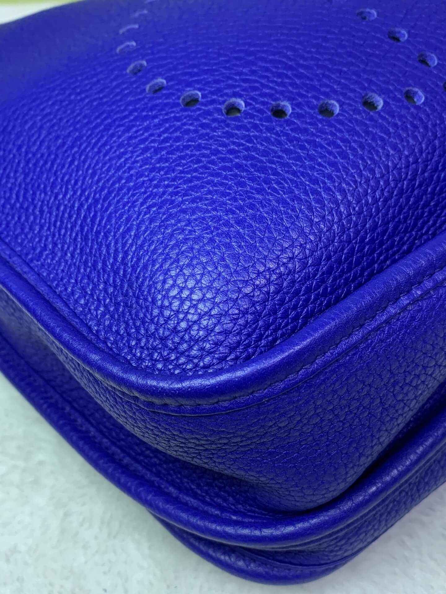 Hermès Evelyne 29 Shoulder &amp; Crossbody Bag